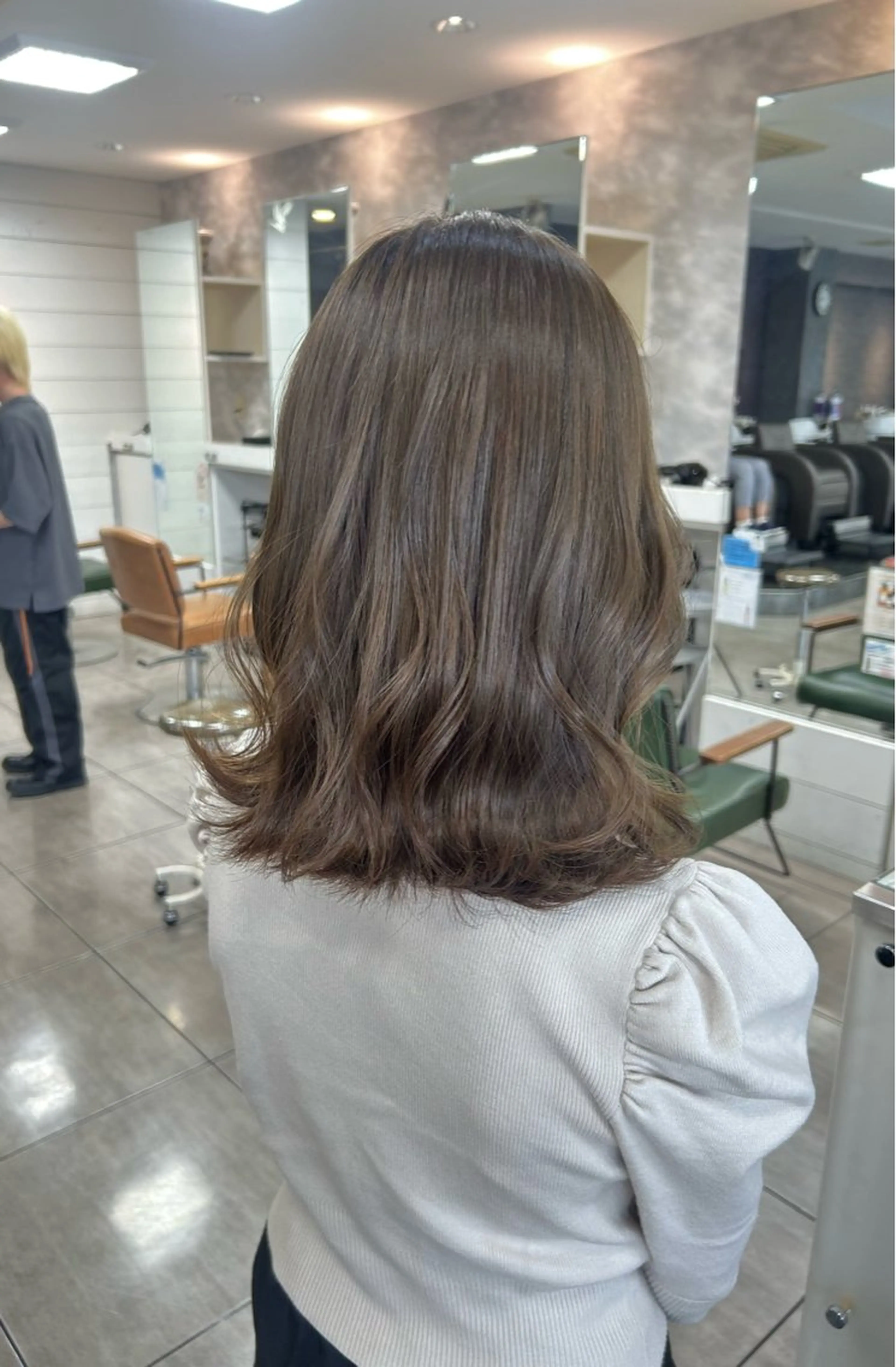 ミディアム カット ヘアカラー 🫧艶髪カラー🫧 森本くるみのヘアスタイル