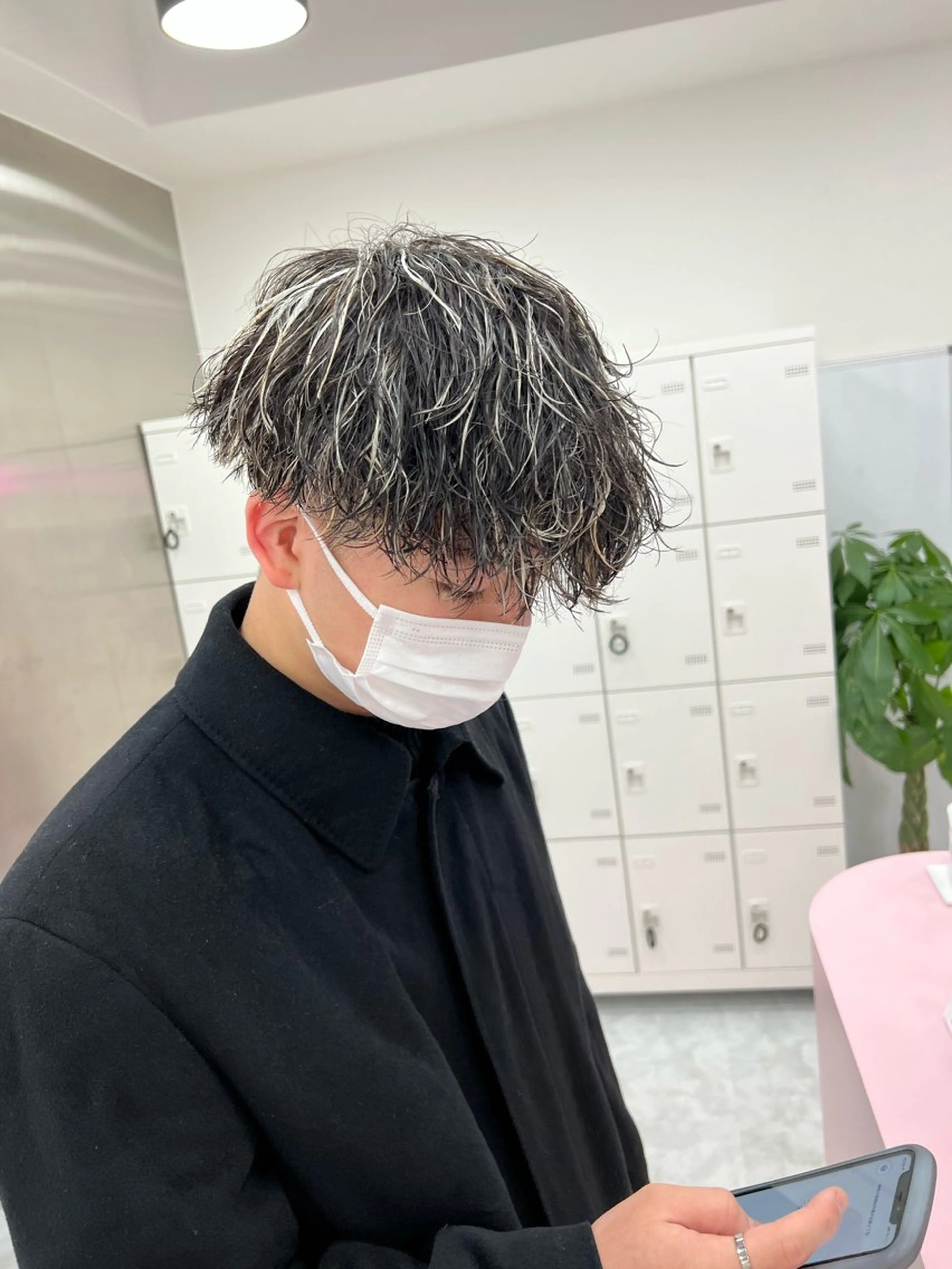 ショート カラー パーマ メンズ メンズパーマ特化 TAIGAのヘアスタイル