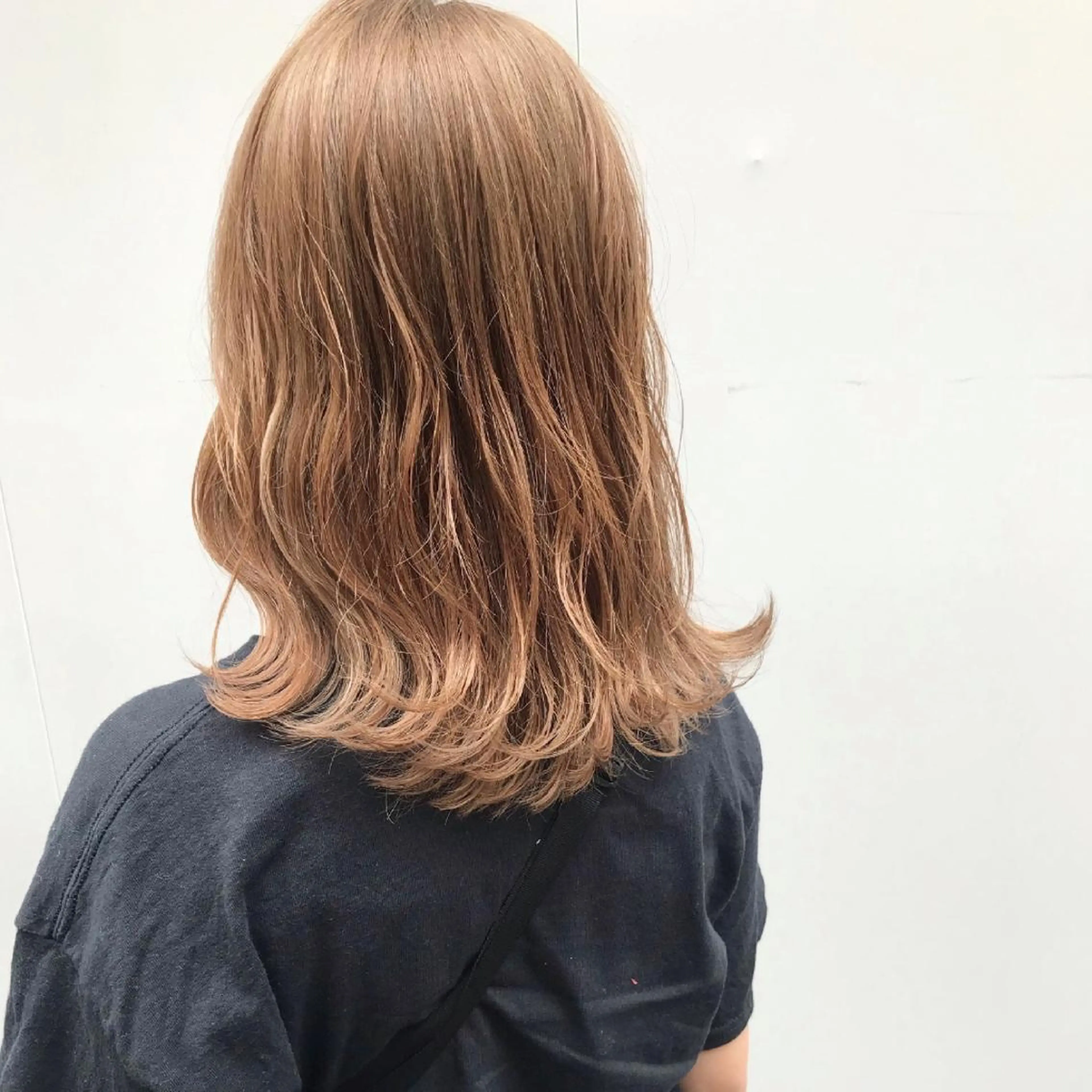 ミディアム カラー ベージュカラー ブリーチ 竹内啓太 ボブのヘアスタイル