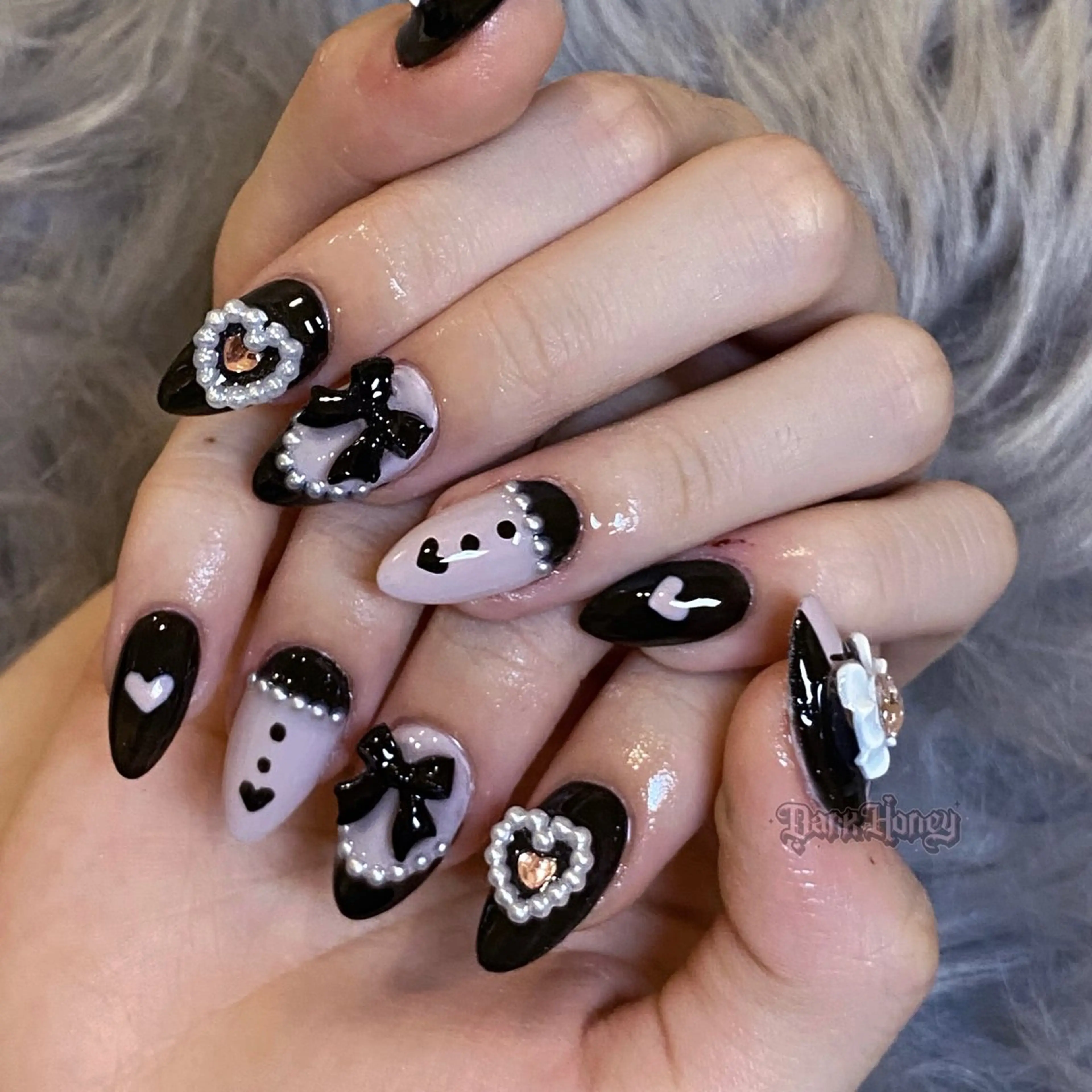 ネイル ハンドネイル Dark honey スカルプ専門原宿店のネイルデザイン