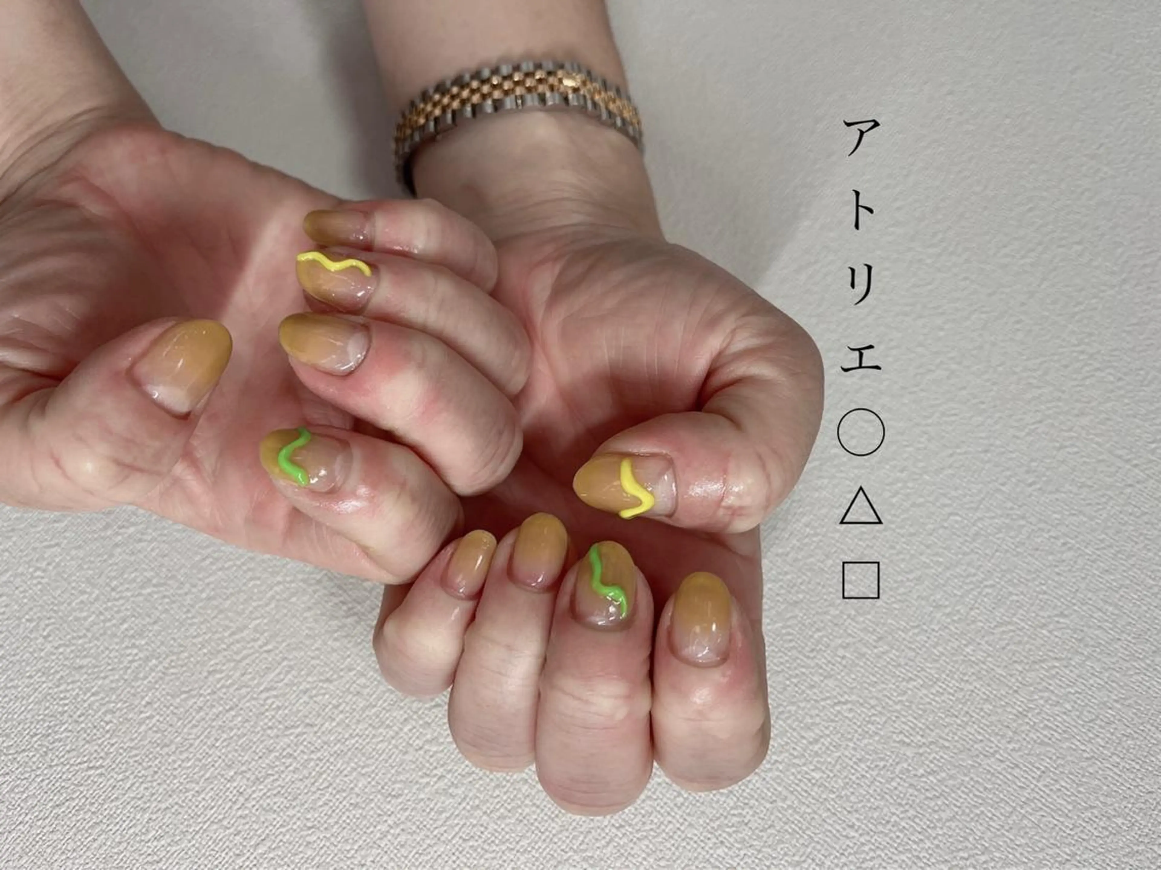 ネイル アートネイル ニュアンスネイル 春ネイル ハンドネイル アトリエ ○△□のネイルデザイン