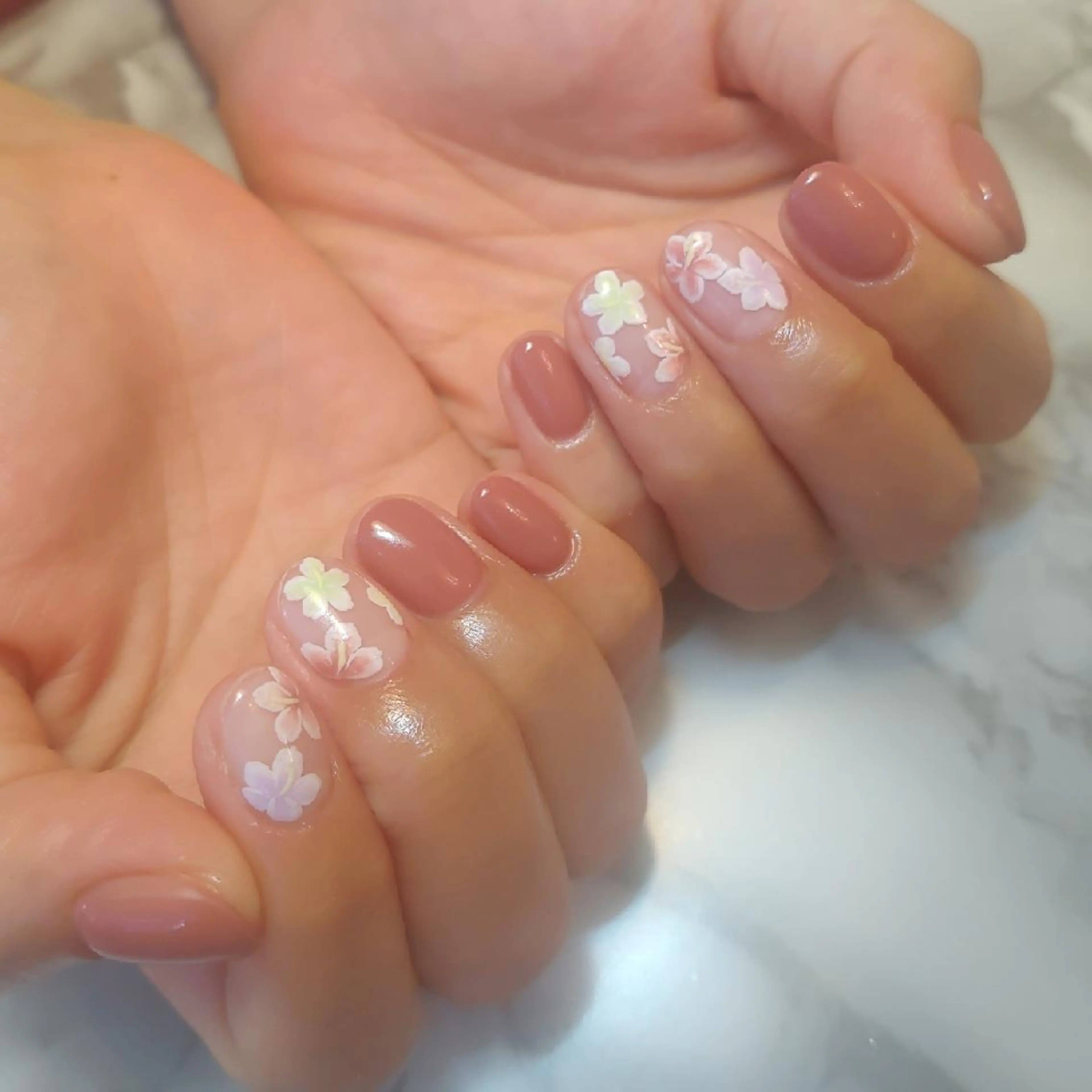 ネイル ジェヌインネイル 河内のネイルデザイン