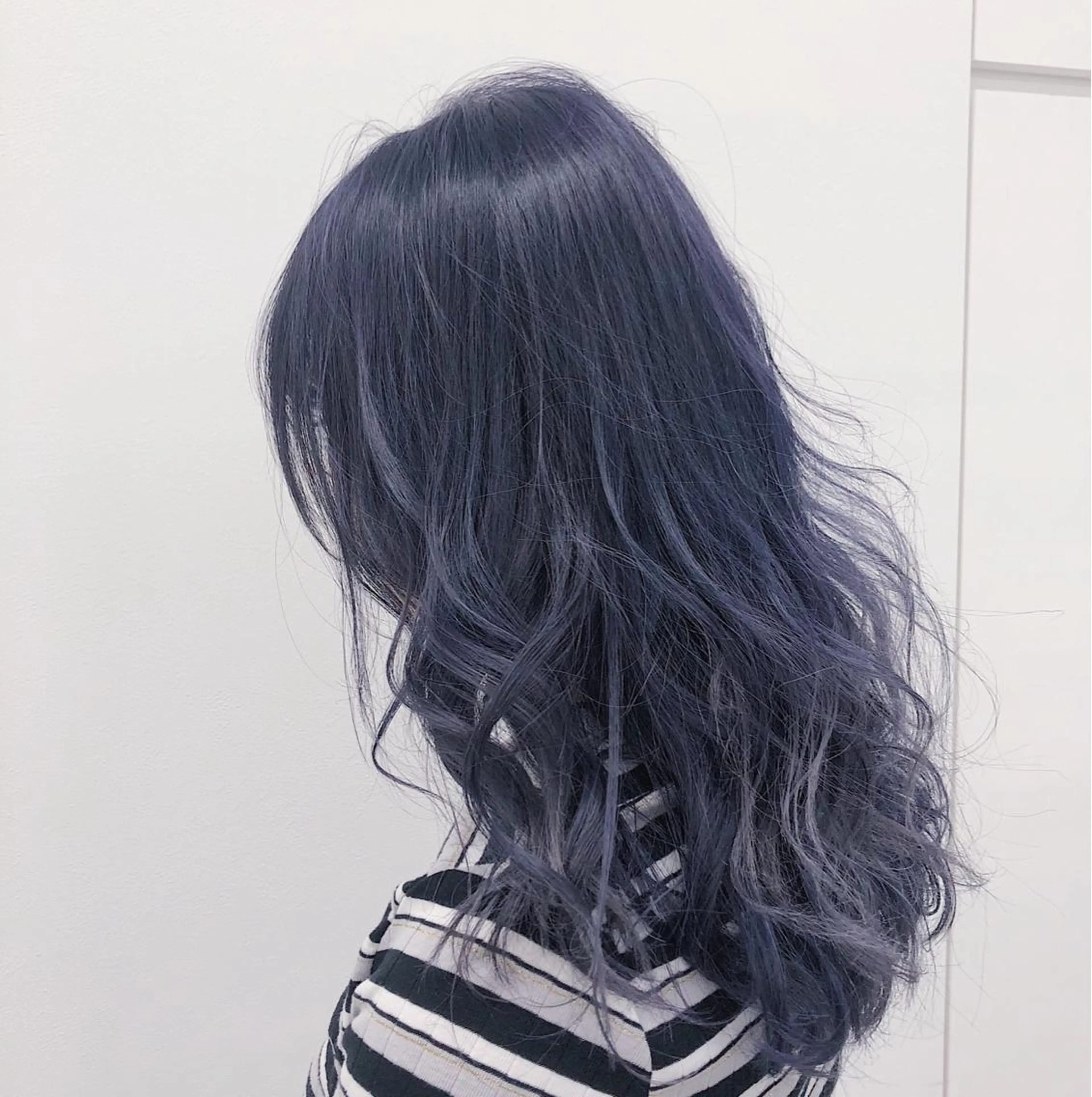 ミディアム カラー ブルーカラー 柔らかbeige モトキのヘアスタイル