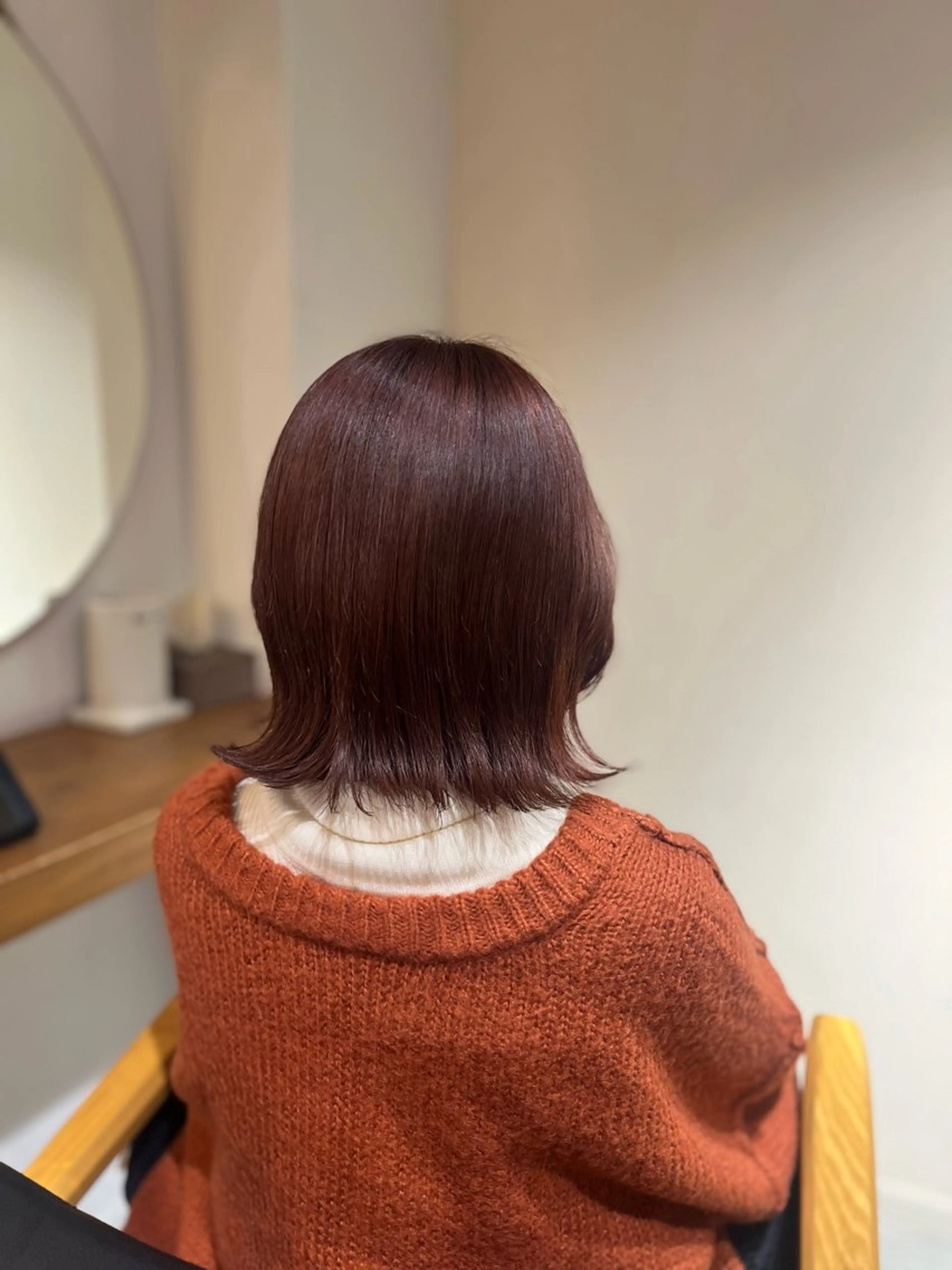 ミディアム 塩川ももこ/ 自然な縮毛矯正のヘアスタイル