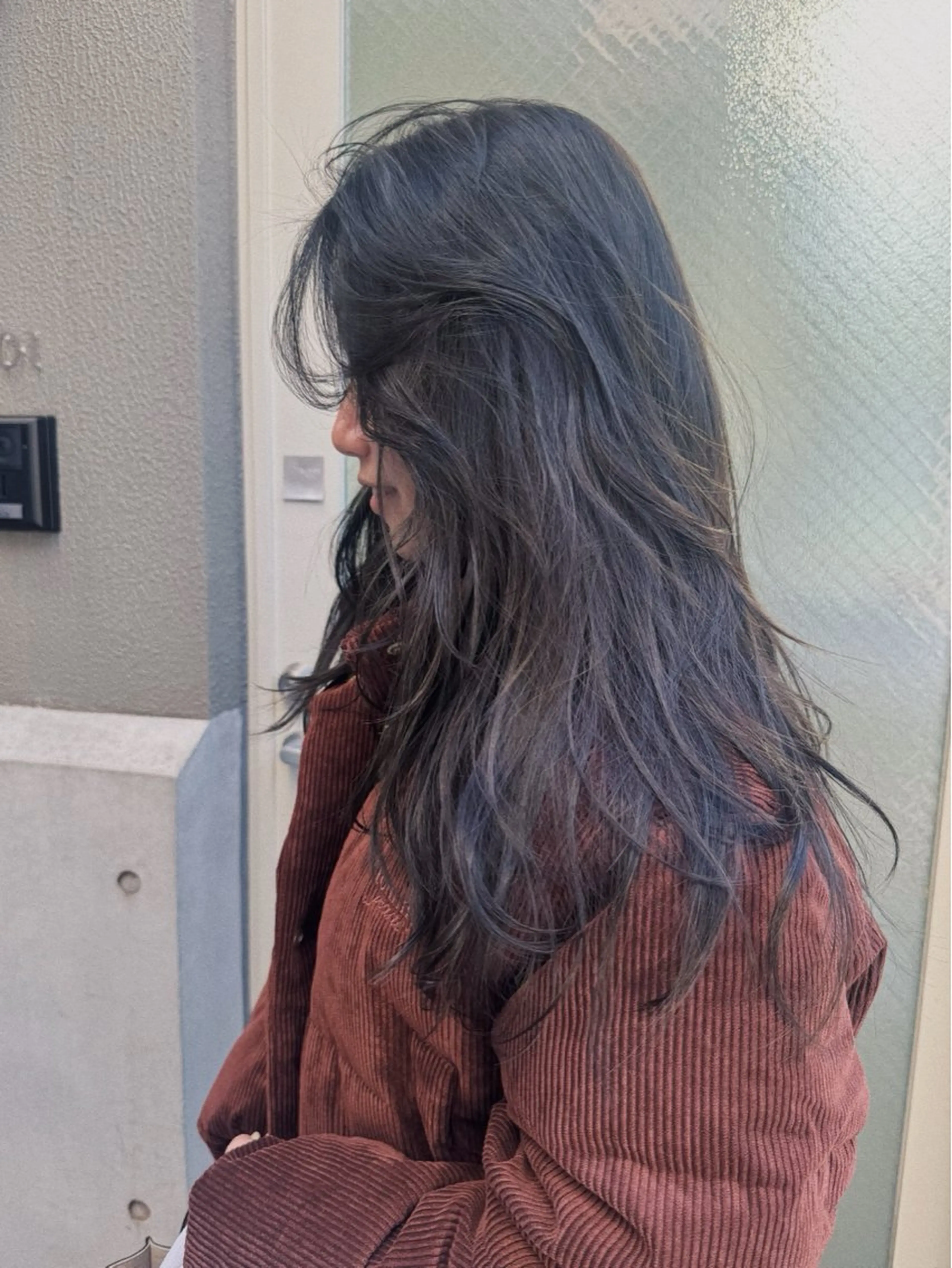 ロング カラー ブリーチ グレージュ ブリーチなしカラー カット ヘアカラー トリートメント ニュアンスヘア🌔 nanakoのヘアスタイル