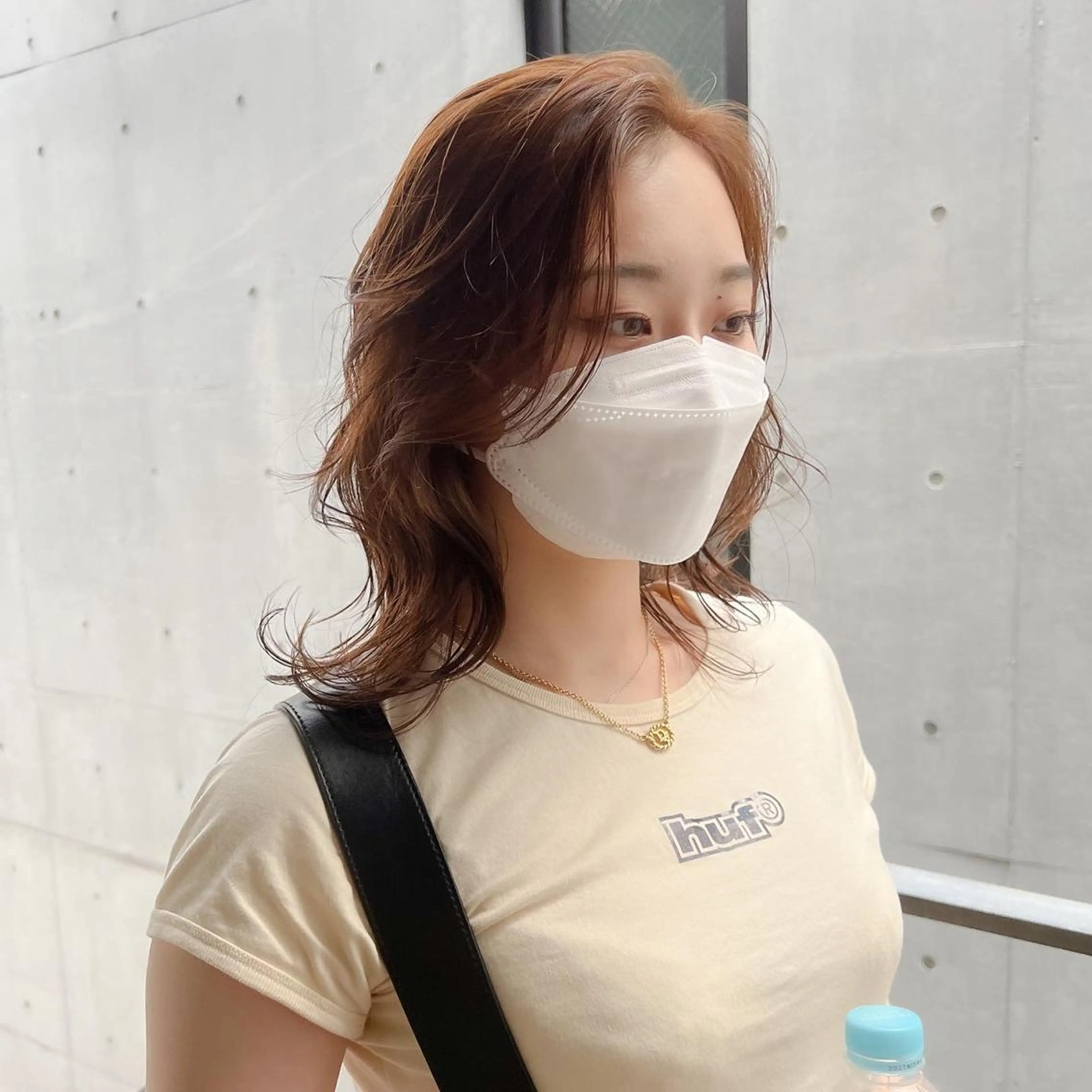 ミディアム カラー パーマ 透明感カラー 顔まわりレイヤー レイヤーカット スパイキーショート/ メンズヘア/hugeのヘアスタイル