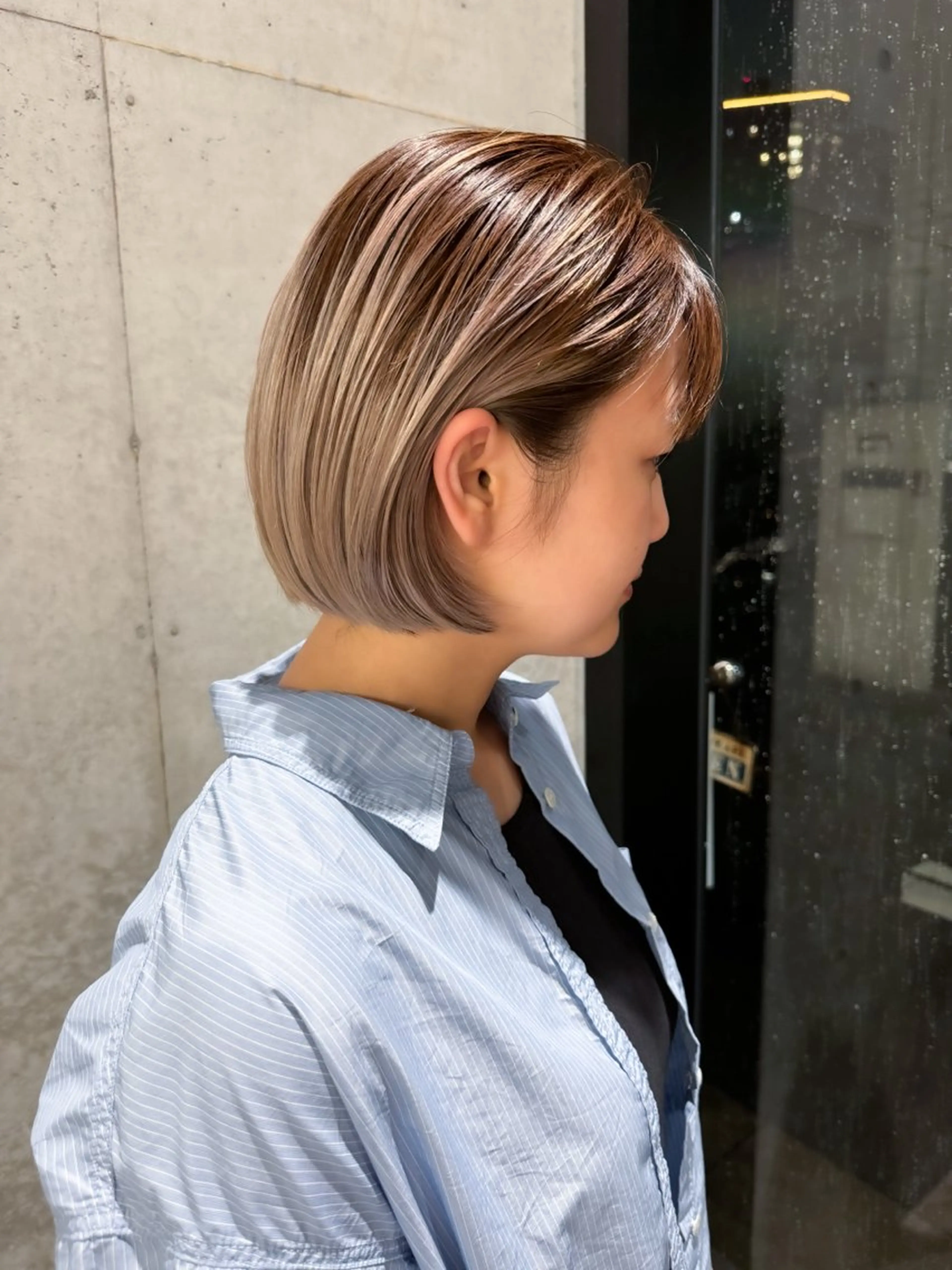 ショート カラー ヘアアレンジ ミニボブ/ブリーチ 🌈MISATOのヘアスタイル