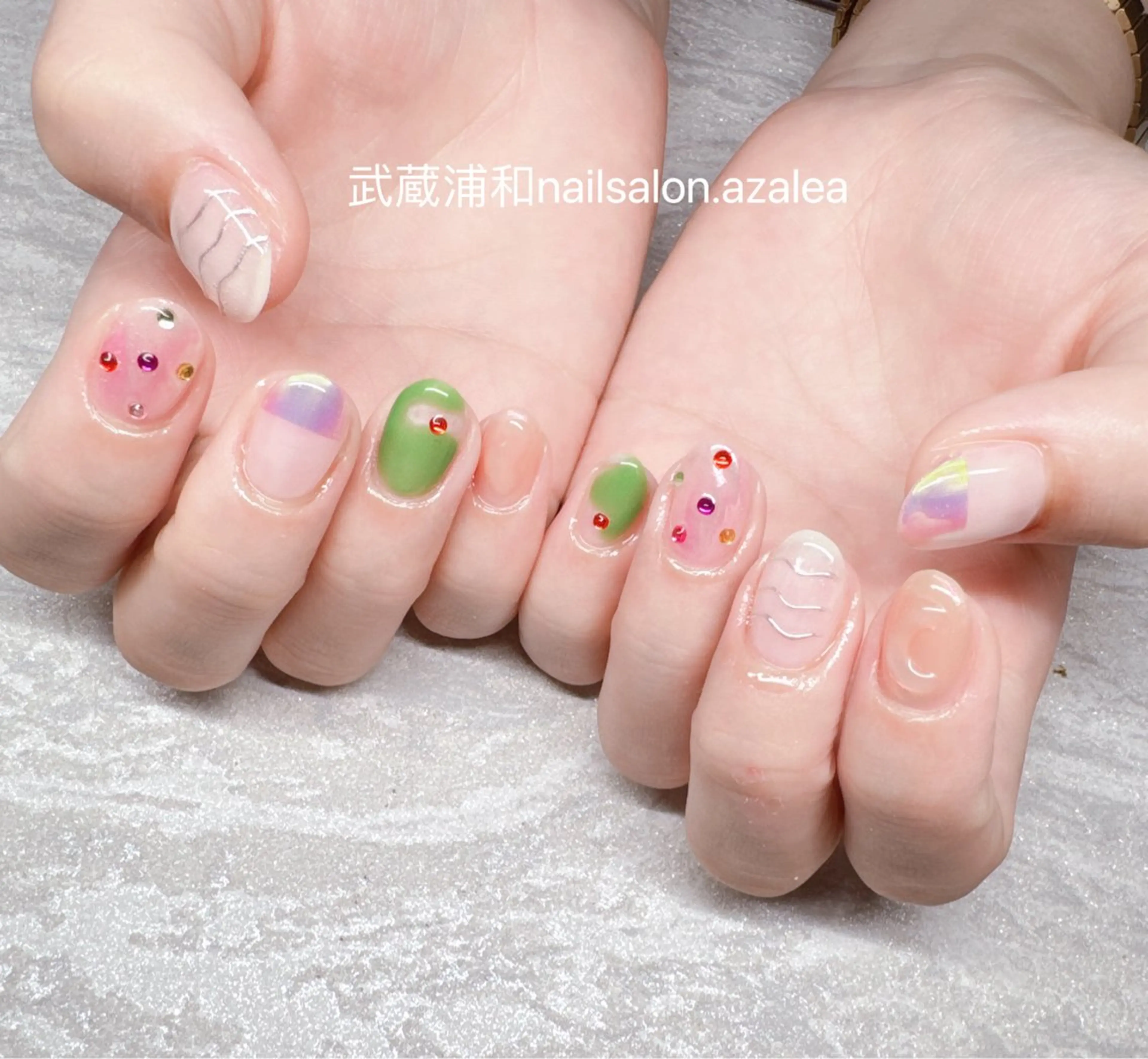 ネイル ハンドネイル R inのネイルデザイン