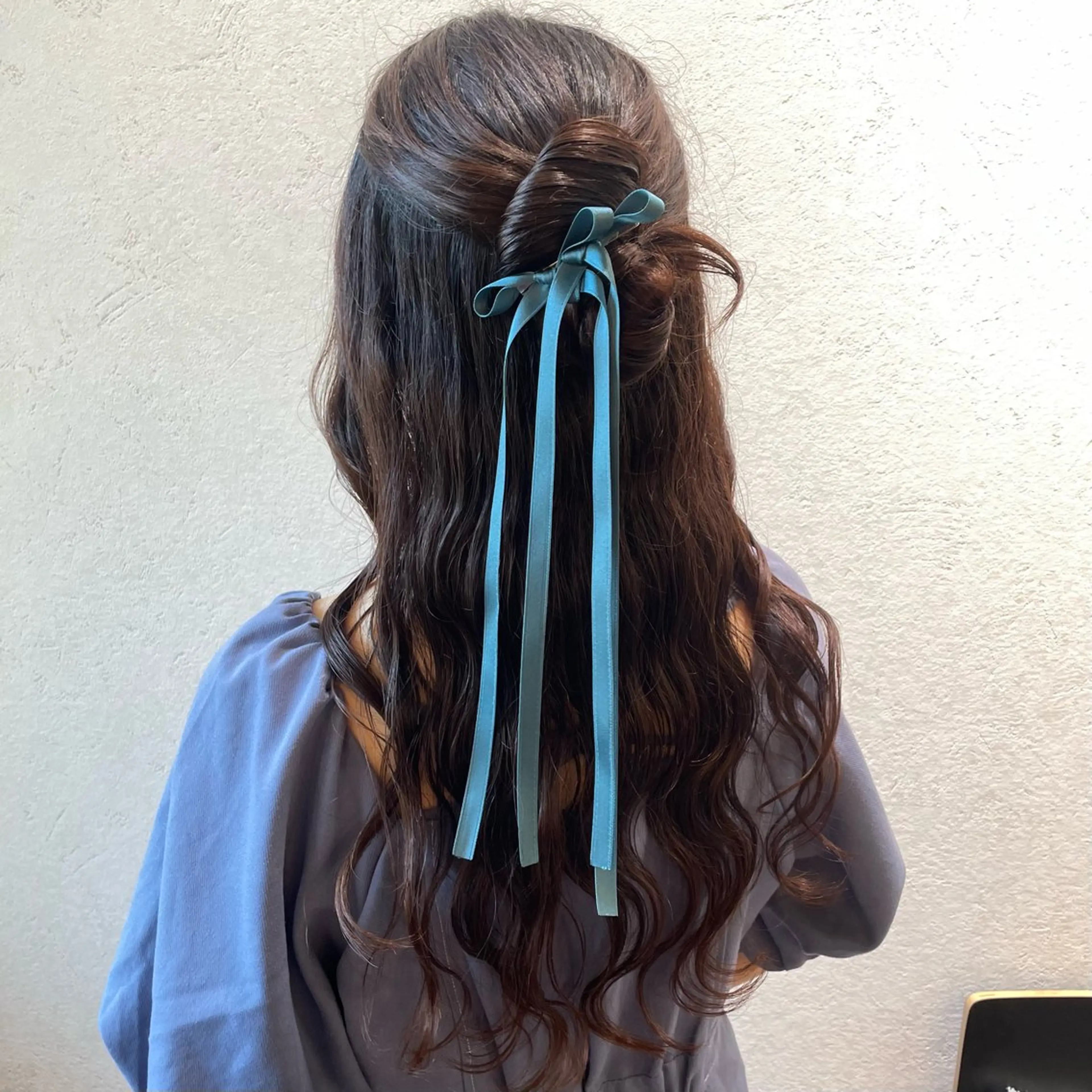 ヘアアレンジ ハーフアップ 結婚式・ブライダル 艶カラー🪡髪質改善 アレンジ🎀airiのヘアスタイル
