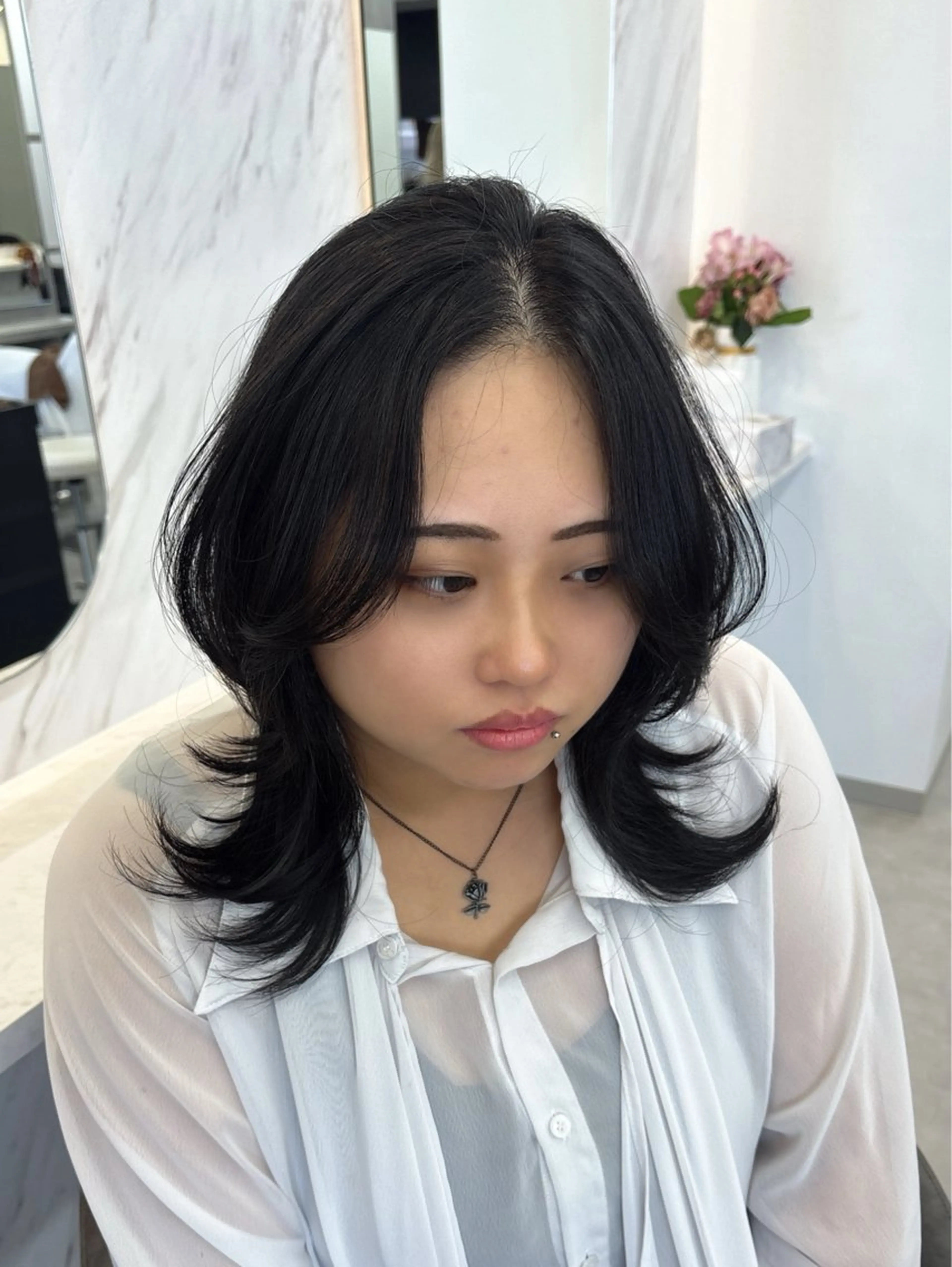 ミディアム カット 韓国レイヤーカット/ AIRIのヘアスタイル