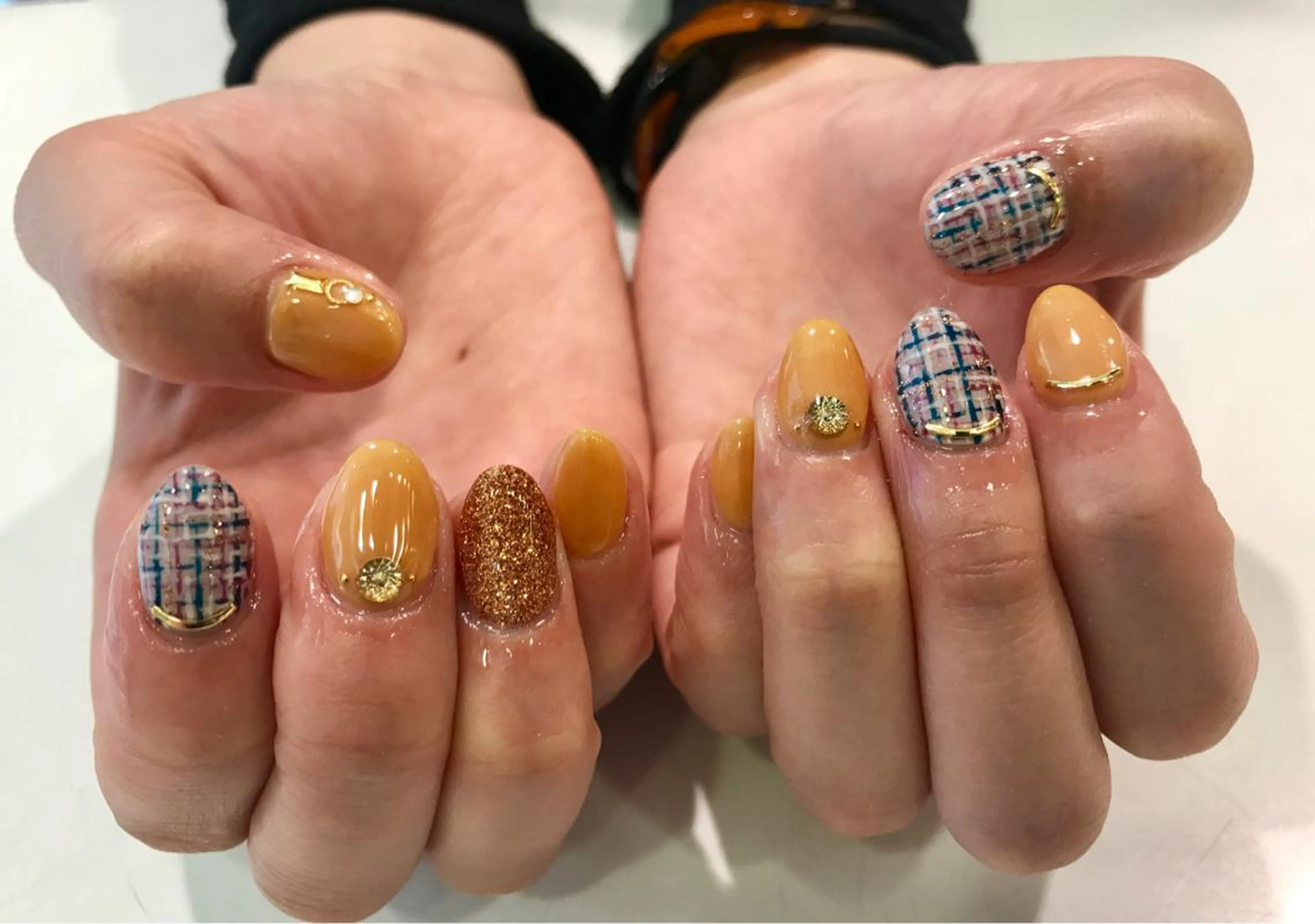 ネイル アートネイル ハンドネイル ハンドケア Charme. NOBUKOのネイルデザイン