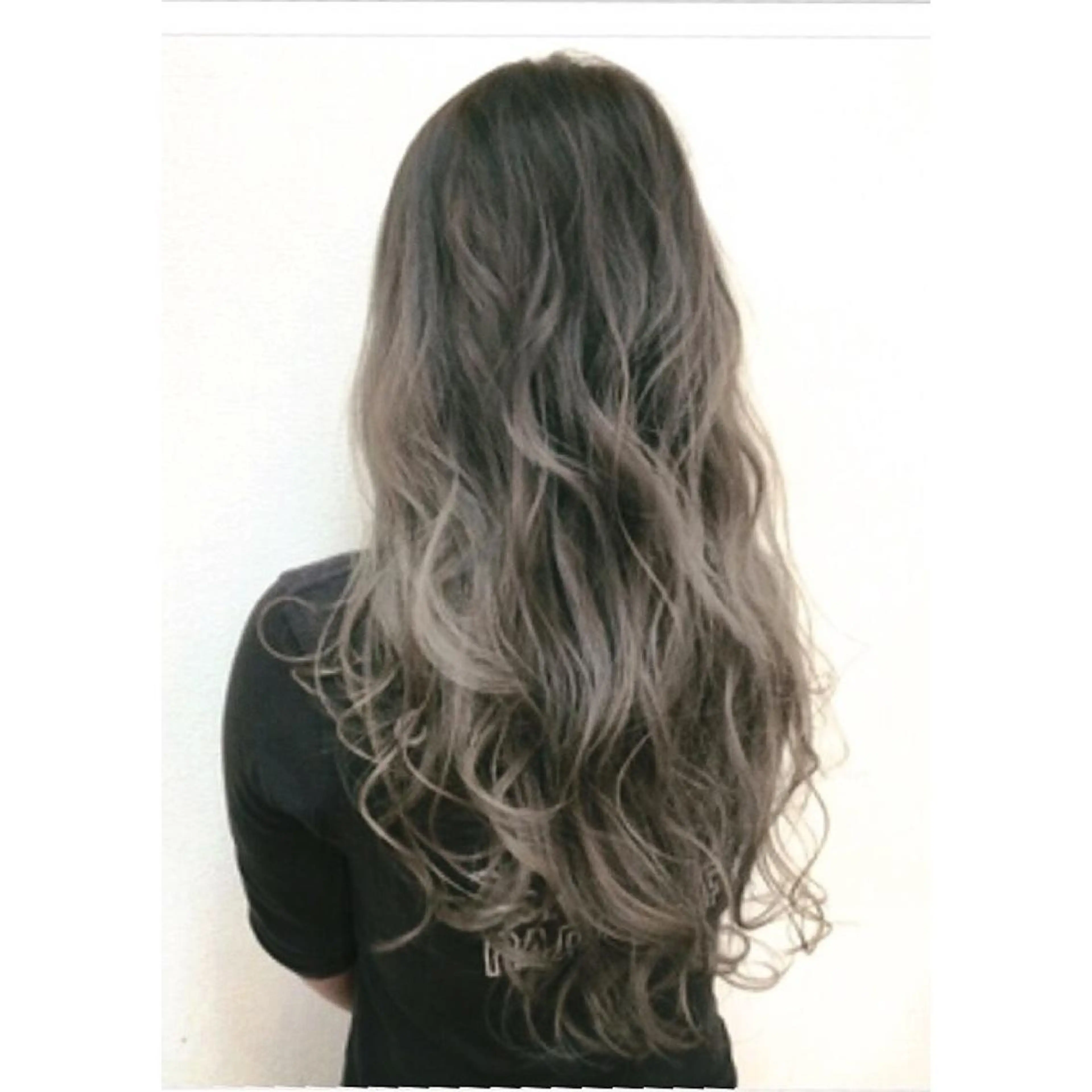 ミディアム セミロング ロング カラー アッシュ アッシュグレー ブリーチ ブラウンカラー ハイライトカラー ケア剤オタク×海外 ヘア長谷川裕起のヘアスタイル