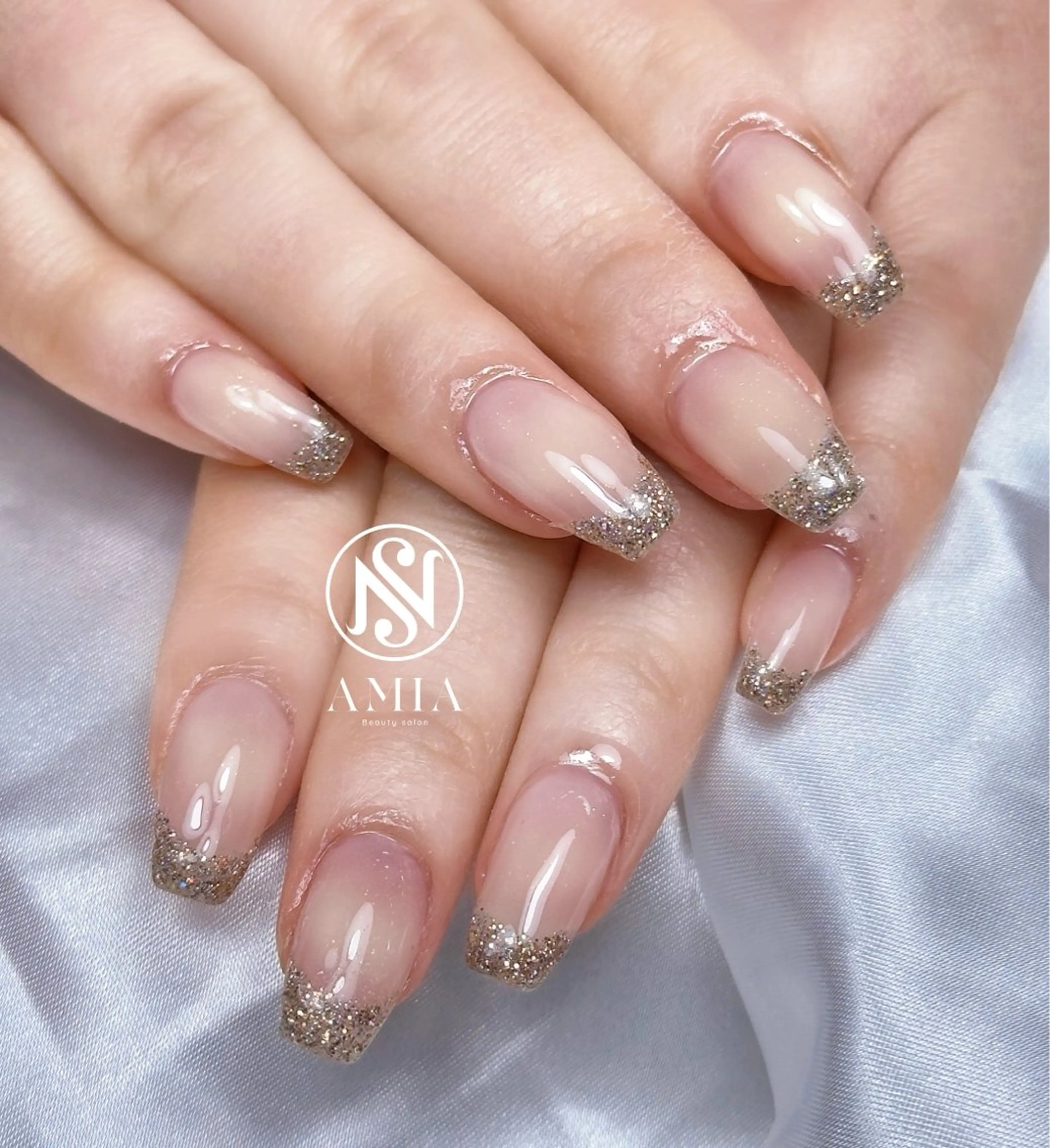 ミディアム ハンドネイル 🌟AMIA BEAUTY🌟のネイルデザイン