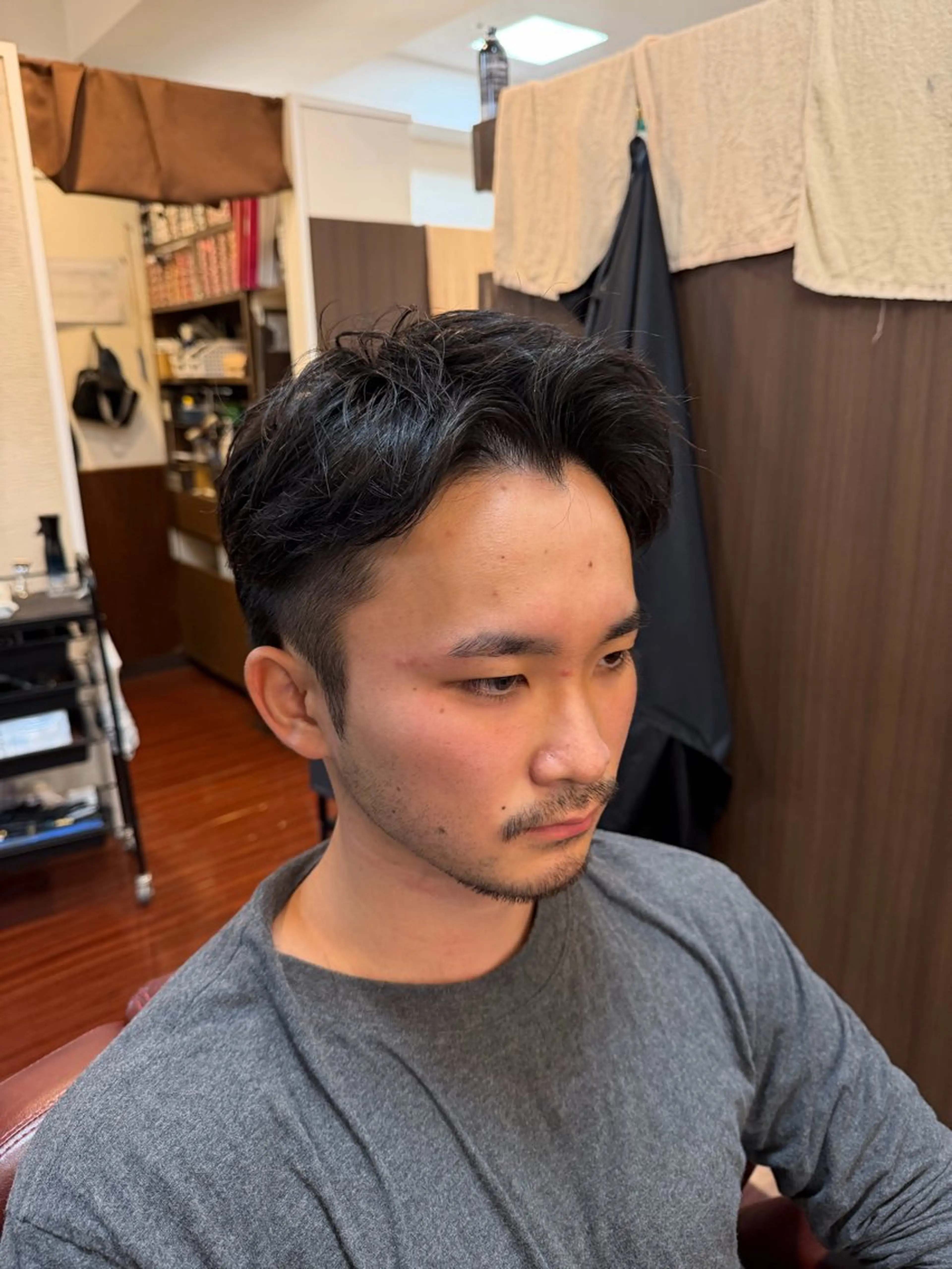 ショート メンズ 糸山 仁のヘアスタイル