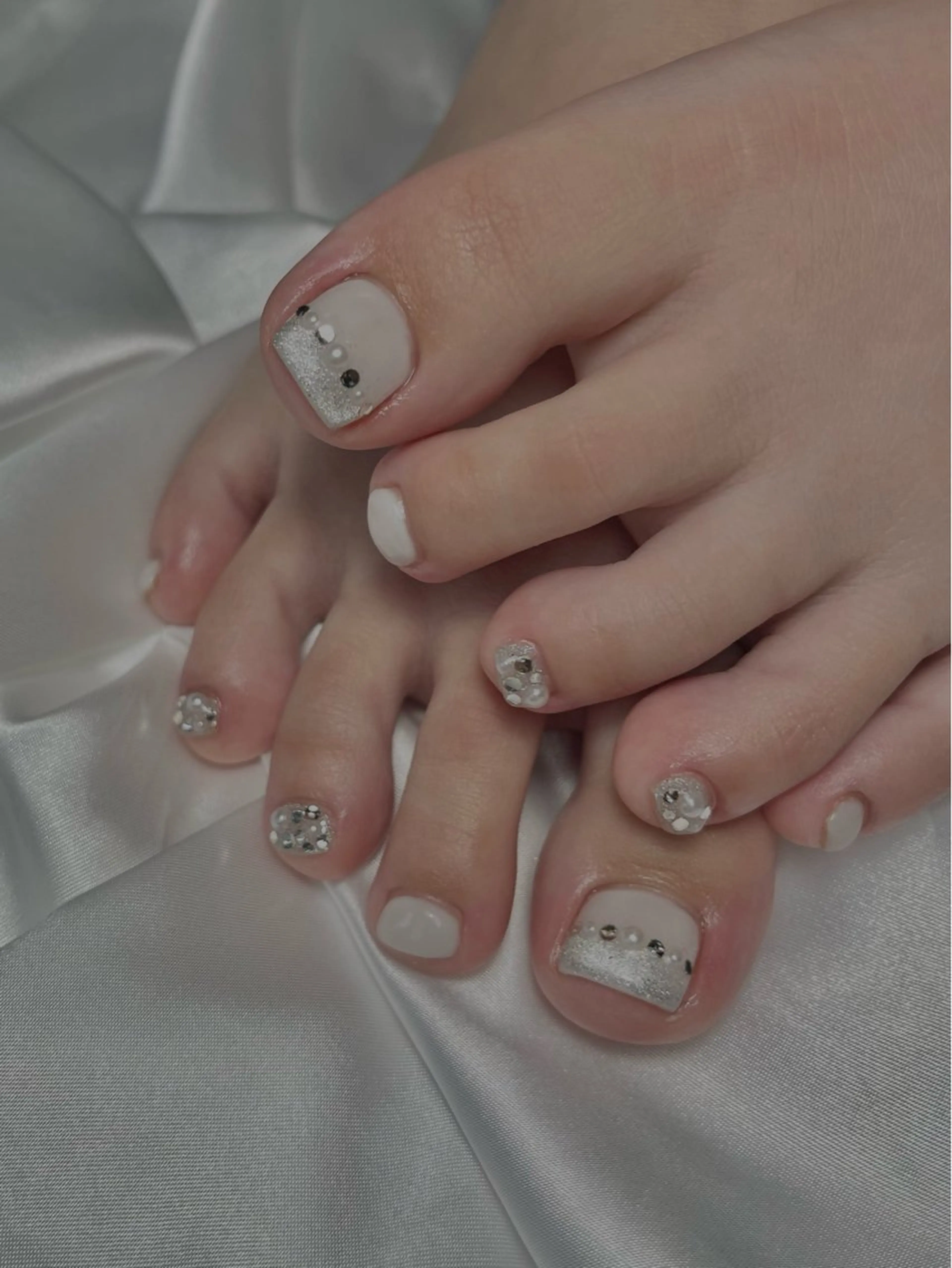 ネイル フットネイル Ortus (ｵﾙﾄｩｽ)のネイルデザイン