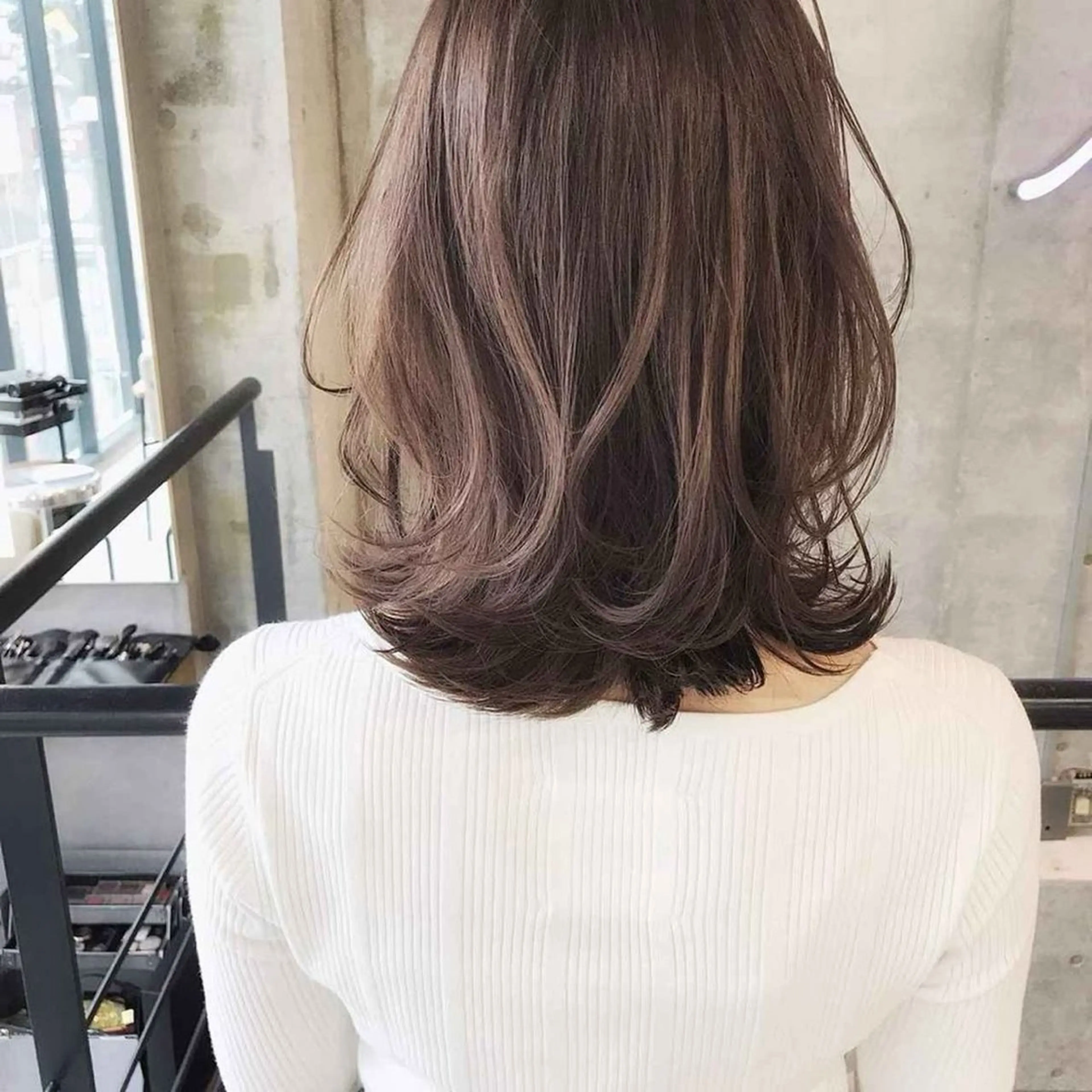 ミディアム ミディアムレイヤー くびれヘア 顔まわりレイヤー レイヤーカット 🌿ボブ パーマ高橋啓太🌿のヘアスタイル