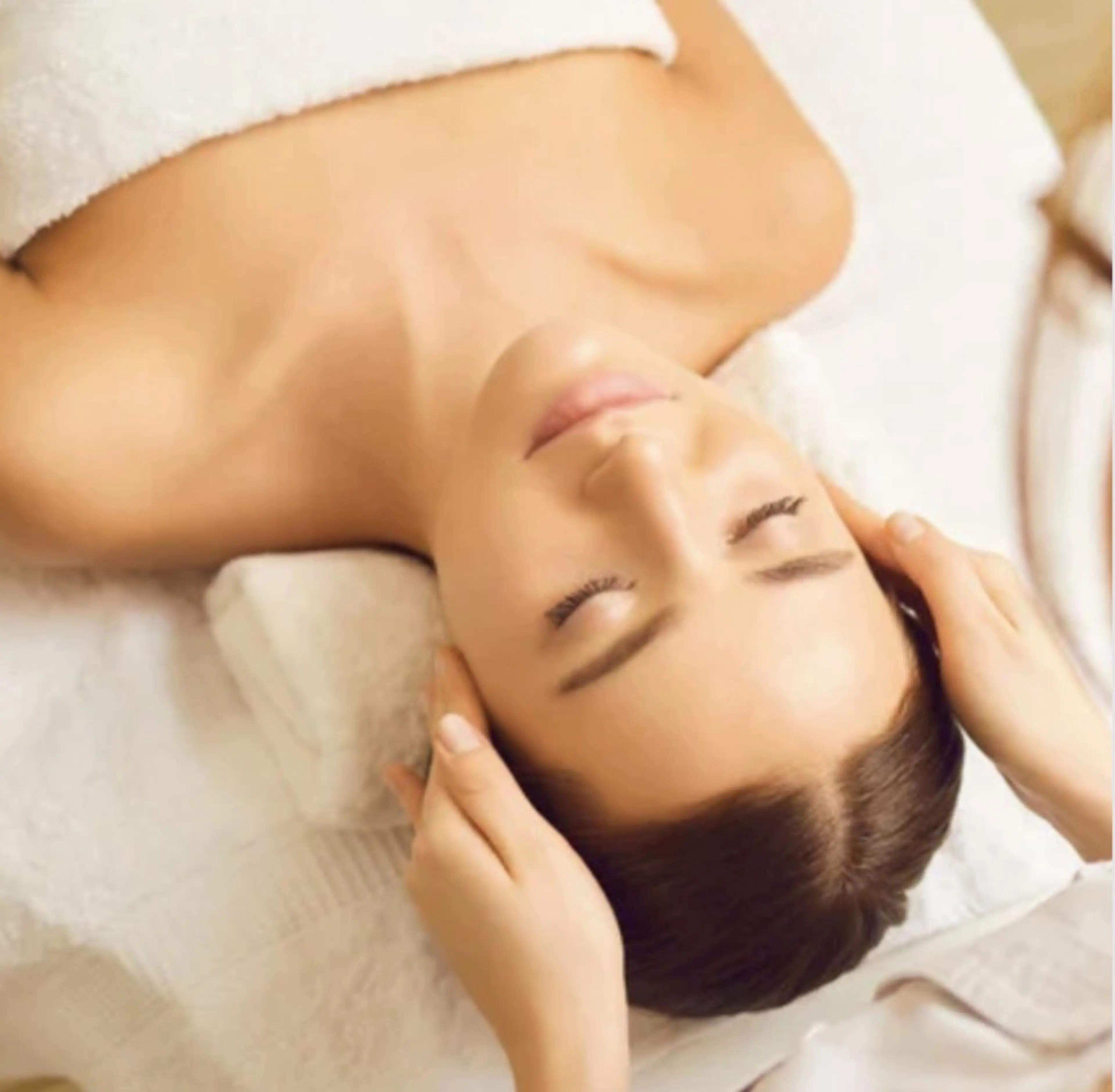 頭皮洗浄​〜​臭い、白髪、抜け毛が気になる方の写真