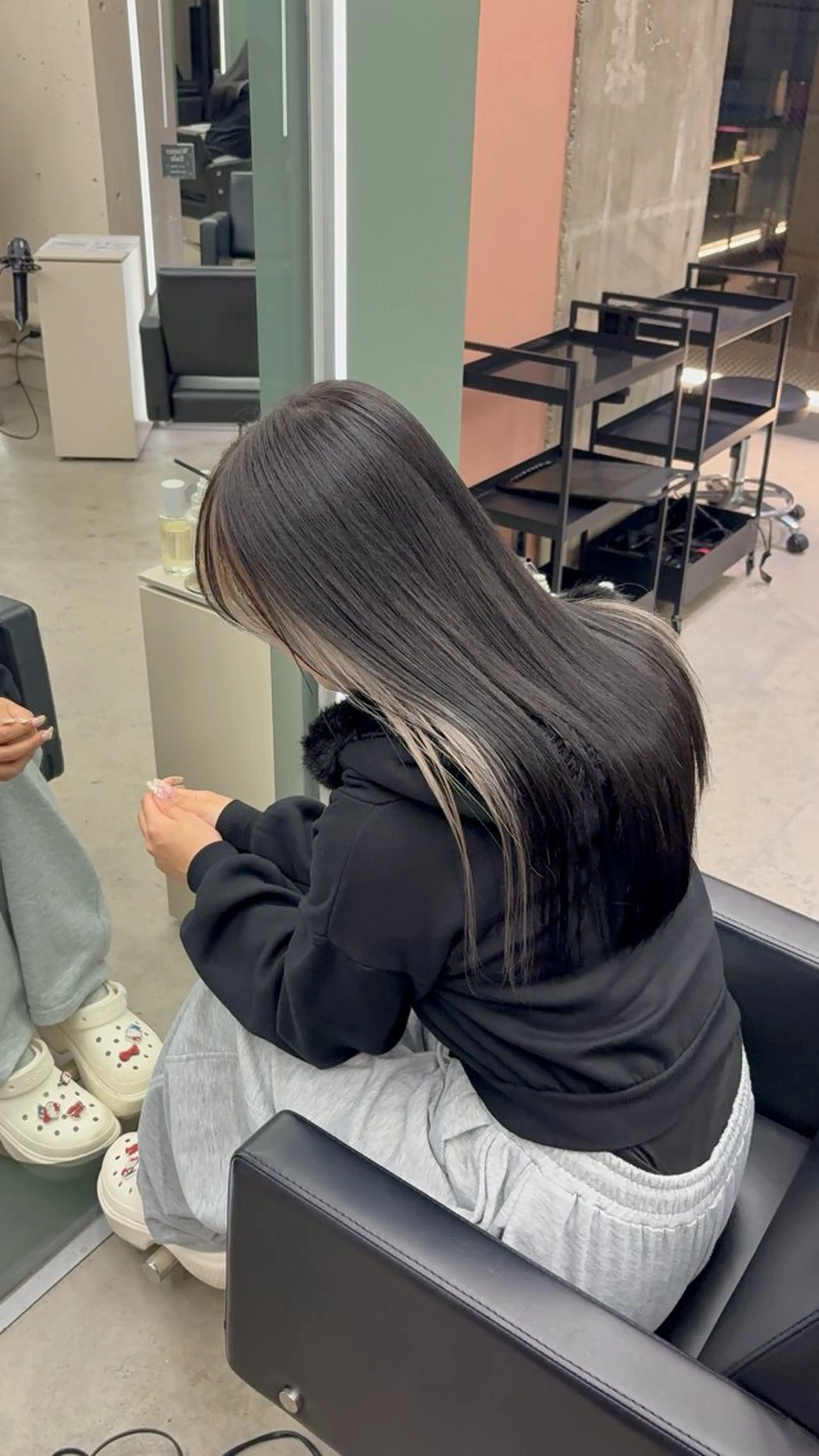 ロング カラー ミストバング ヘアカラー 海瑠万／メンズパーマ ／ブリーチ／フェードのヘアスタイル