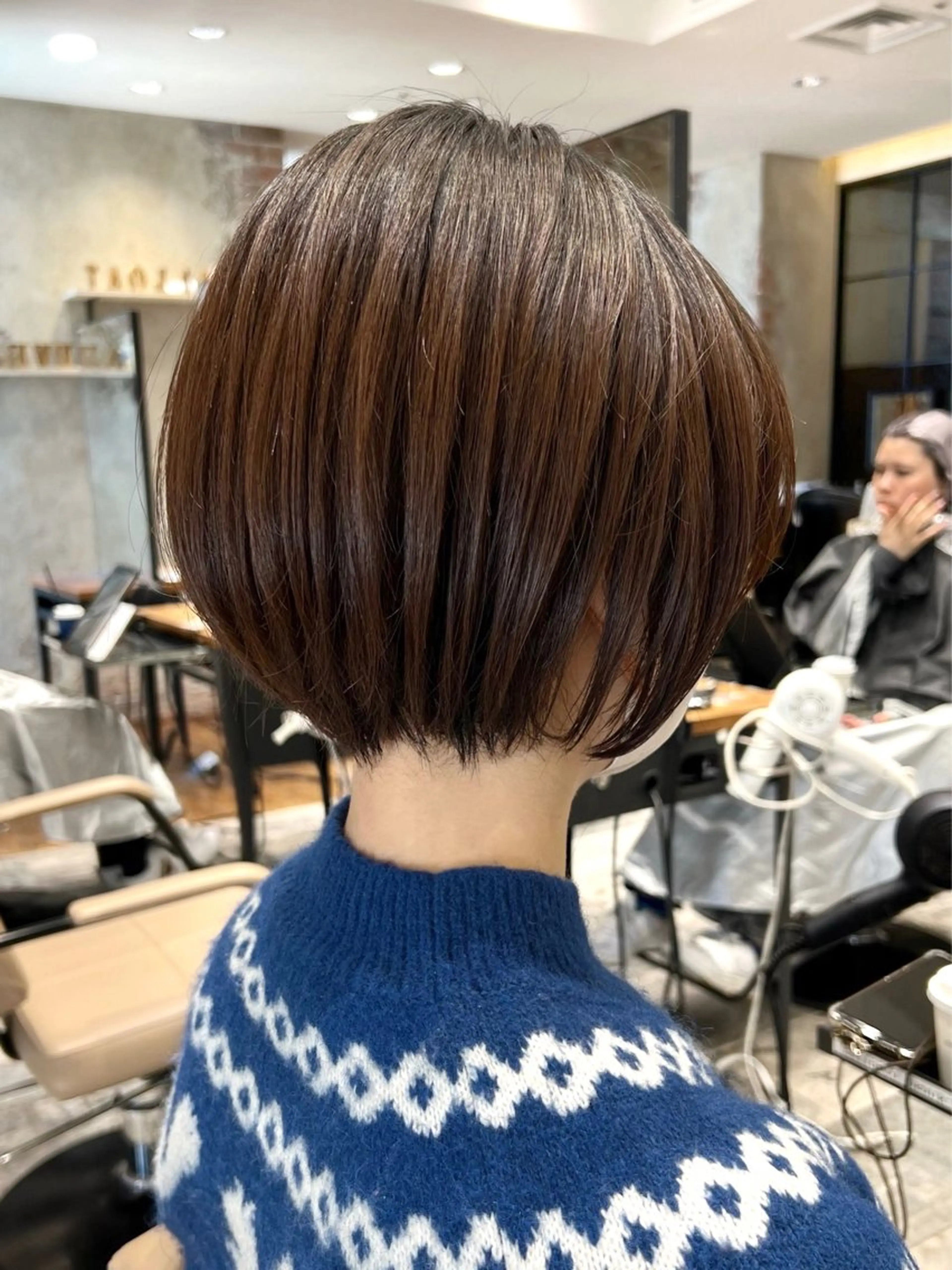 ショート カラー カット ヘアカラー トリートメント 💍新宿ショート 💍岩田莉奈のヘアスタイル