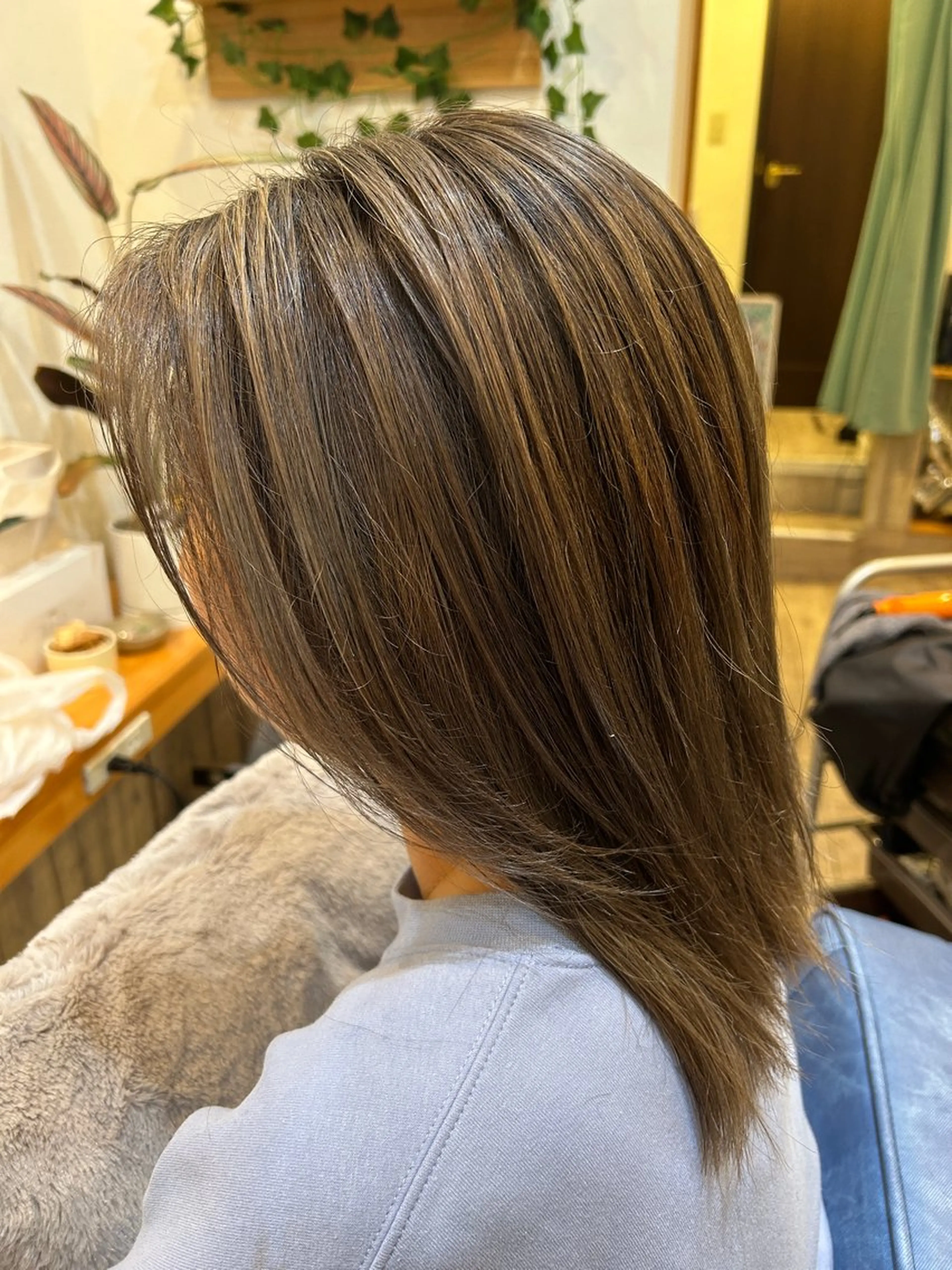 カット✂️＋大人ハイライトorバレイヤージュ🩷＋ダブルカラー✨➕トリートメントの写真