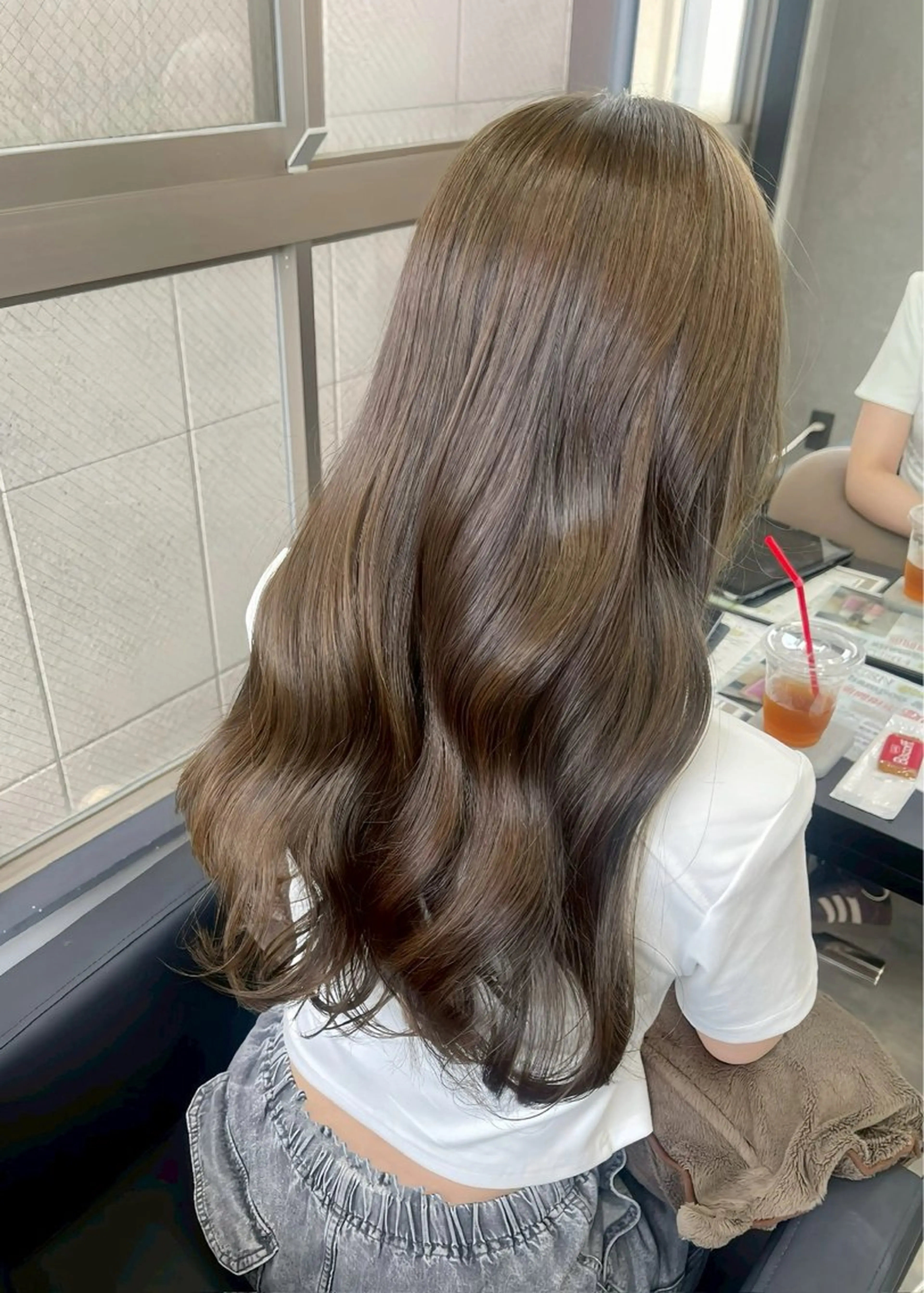 ロング カラー 𝗮𝘆𝘂𝗺𝗶 ハイトーン🎀のヘアスタイル