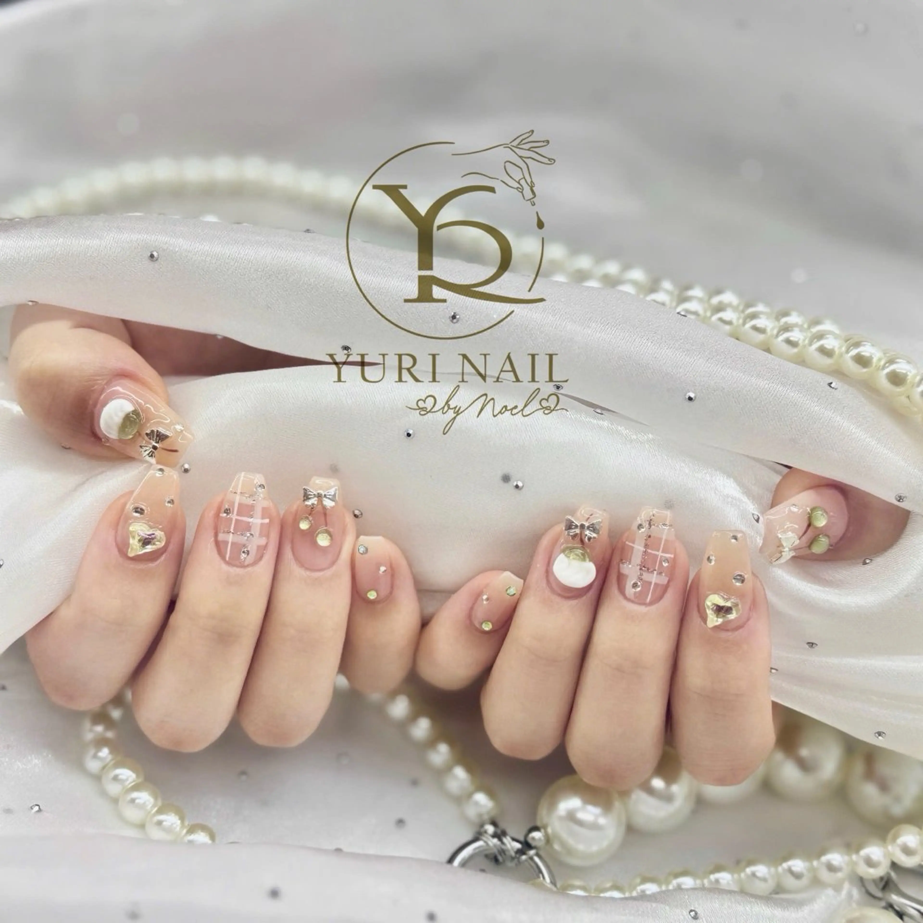 ネイル ハンドネイル フットネイル ハンドケア YURI Nail NARITAのネイルデザイン