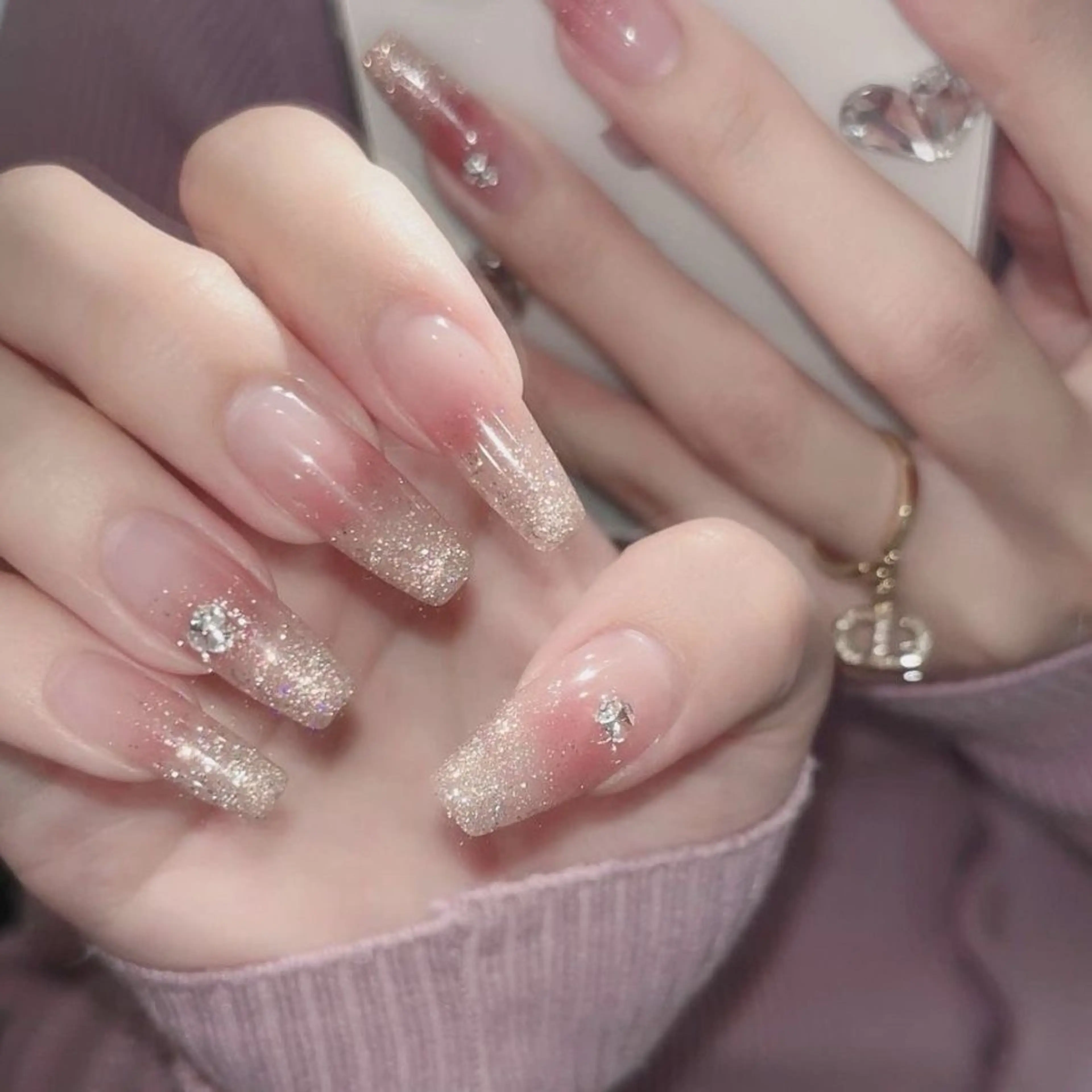 カラー グラデーションカラー ピンクカラー ハンドネイル AIN Nailのネイルデザイン
