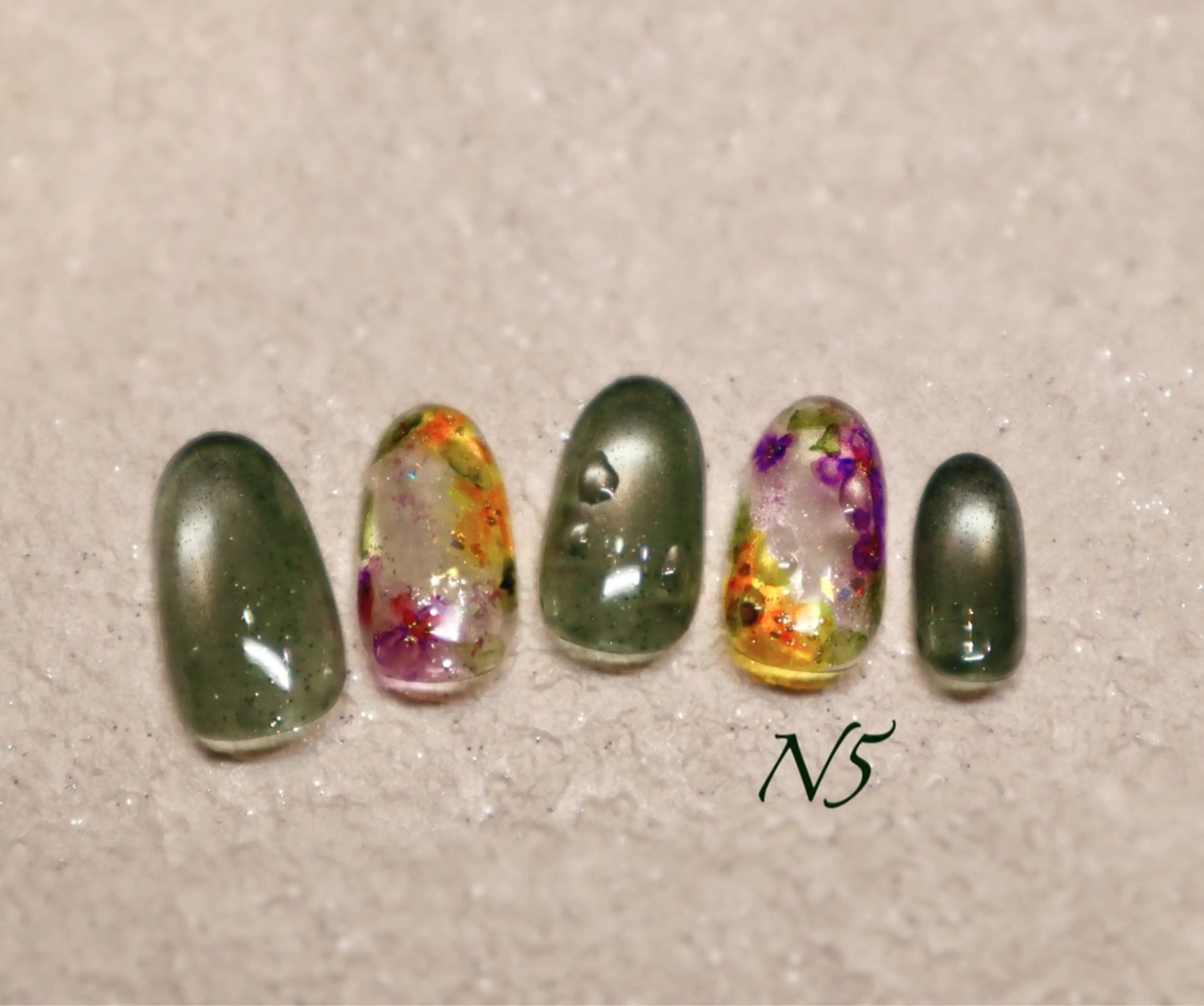 ネイル 🫧N5表参道 nao🐄のネイルデザイン