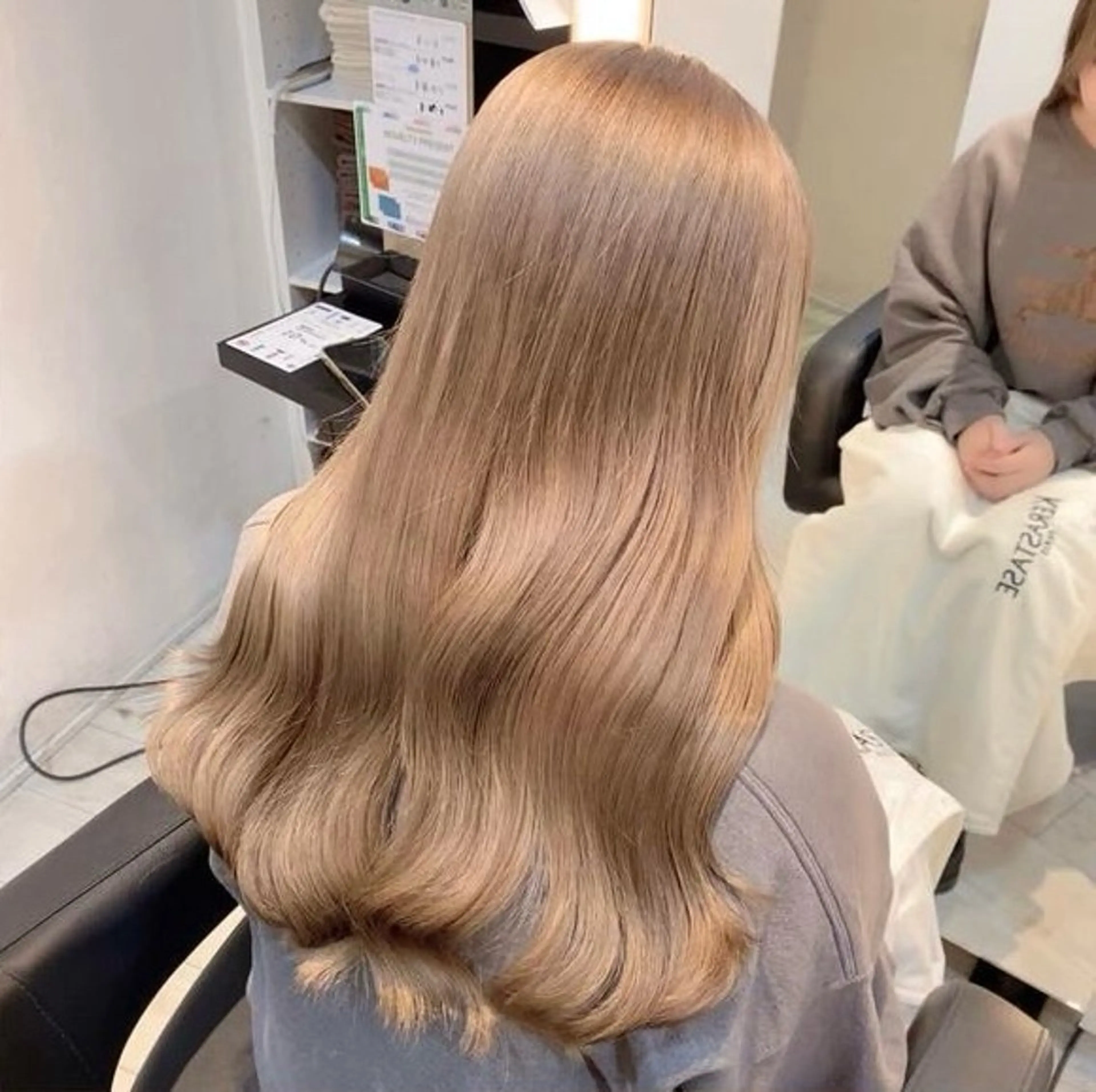 【2bleachで艶ハイトーン🍑♡】🌟ブリーチオンカラー＋メンテナンスカット＋うるおいトリートメント🍨の写真