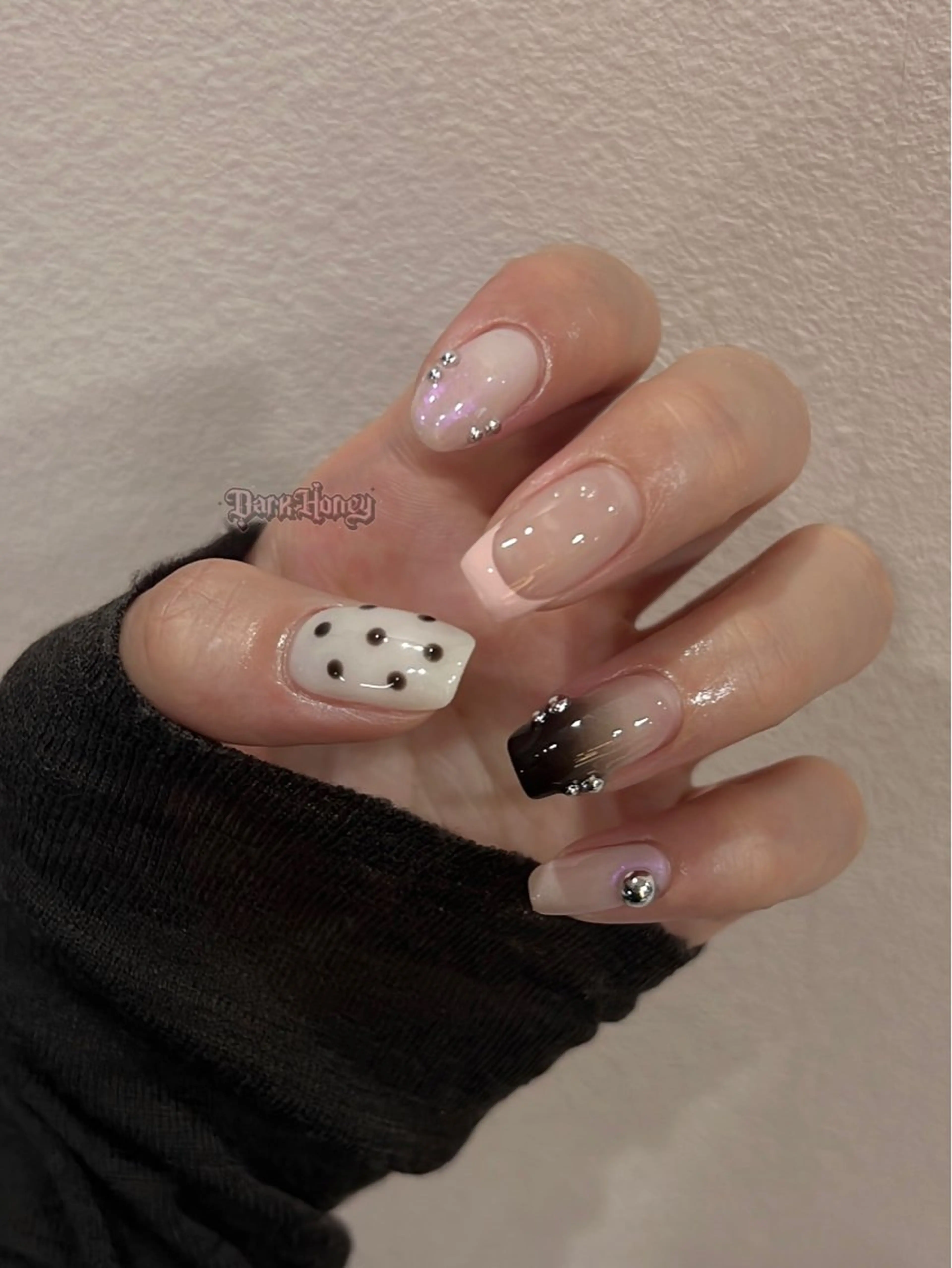 ネイル ハンドネイル Dark honey スカルプ専門原宿店のネイルデザイン