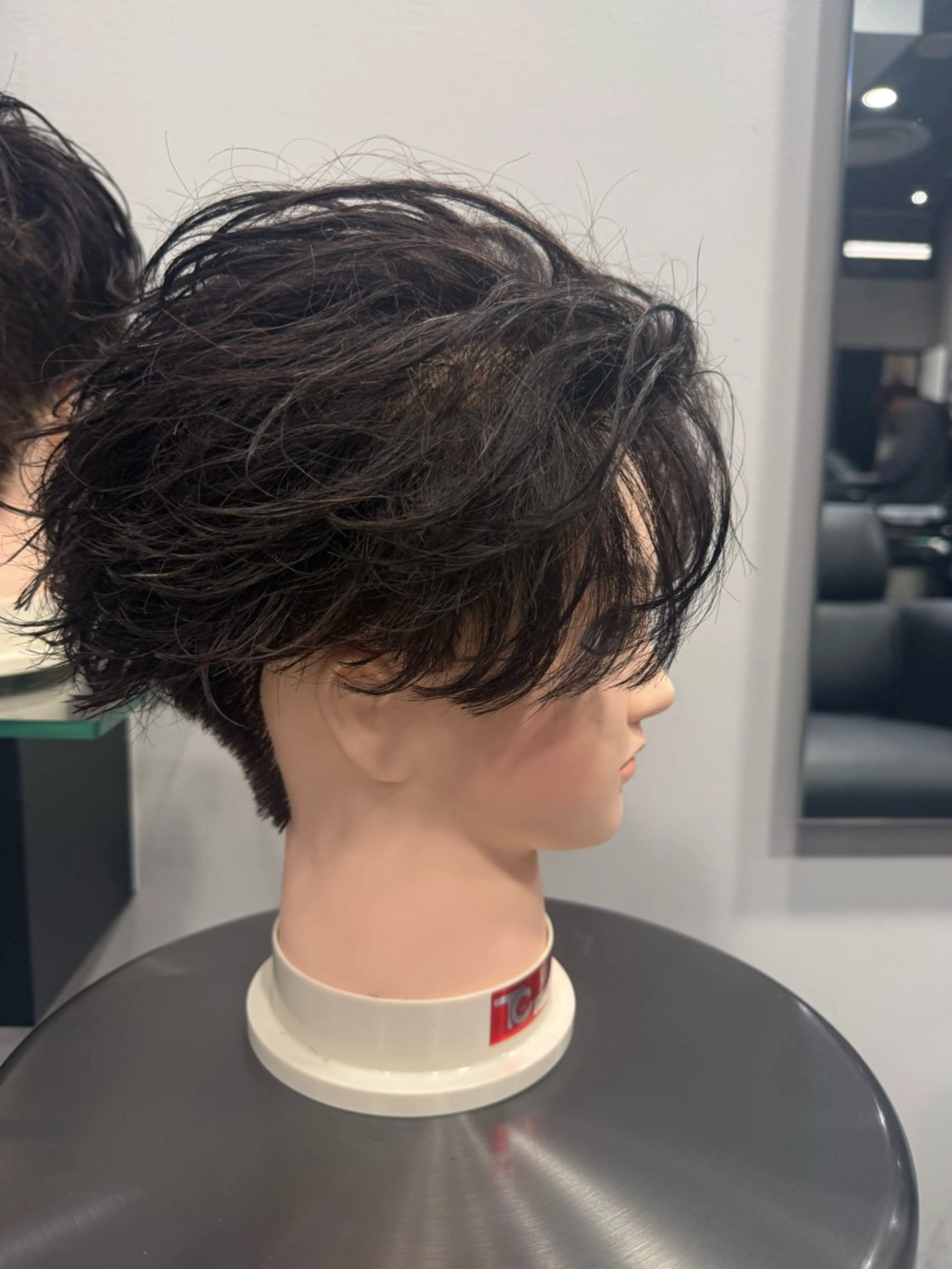 パーマ メンズ フェザーパーマ メンズパーマ 本田 有里のヘアスタイル