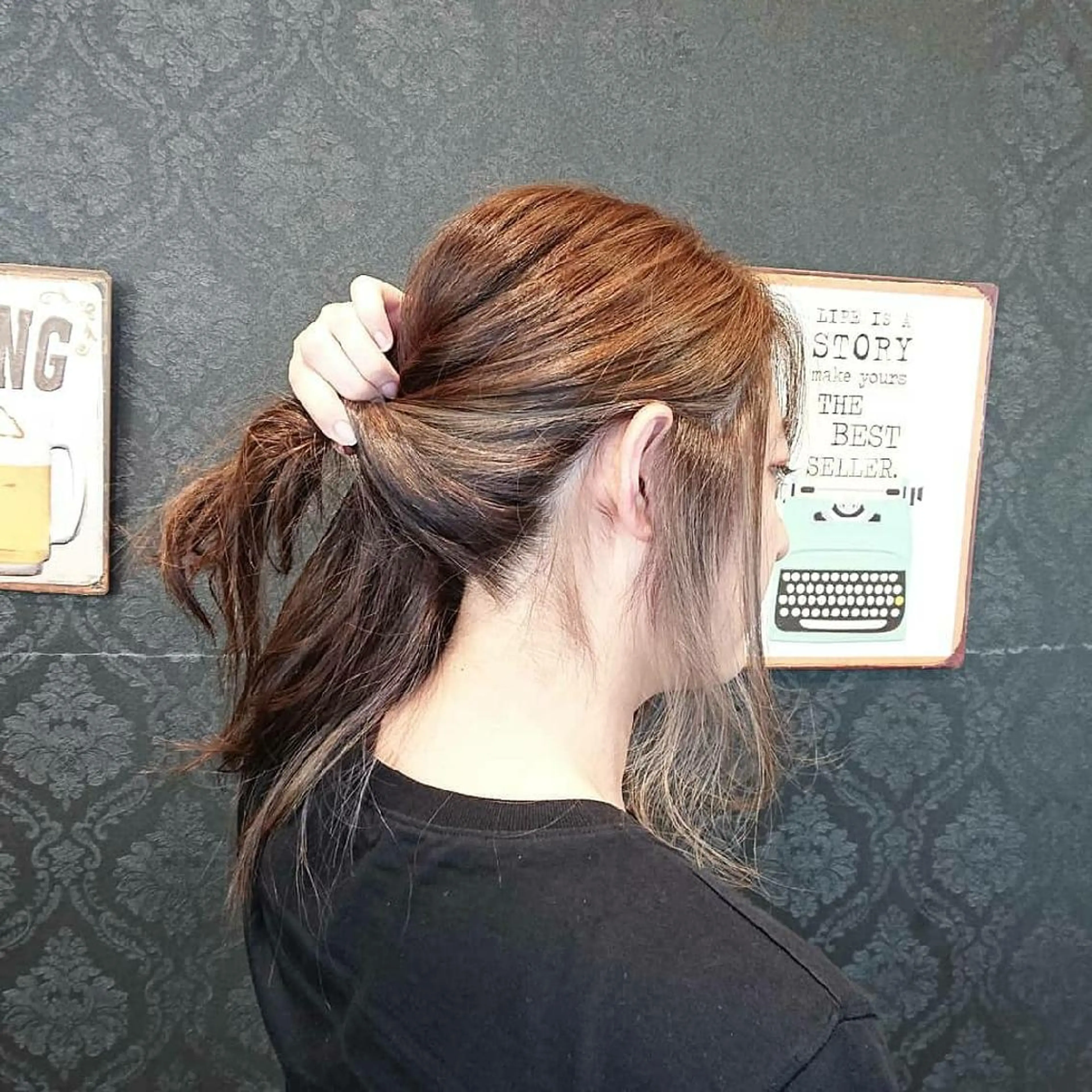 ミディアム カラー グレージュ インナーカラー カット ヘアカラー 保住 恭平のヘアスタイル