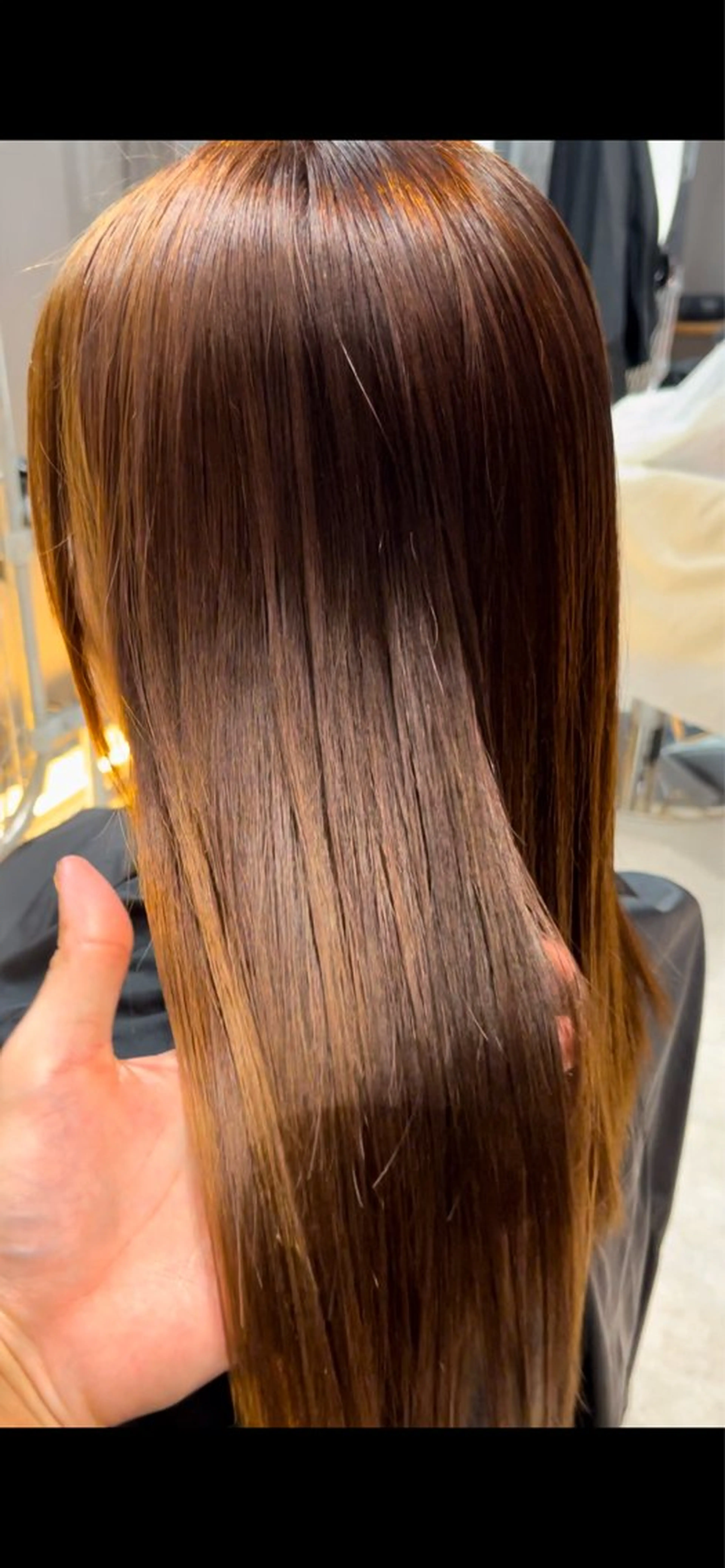 セミロング カラー ブラウンカラー ヘアカラー トリートメント CoCooN TAKUMAのヘアスタイル