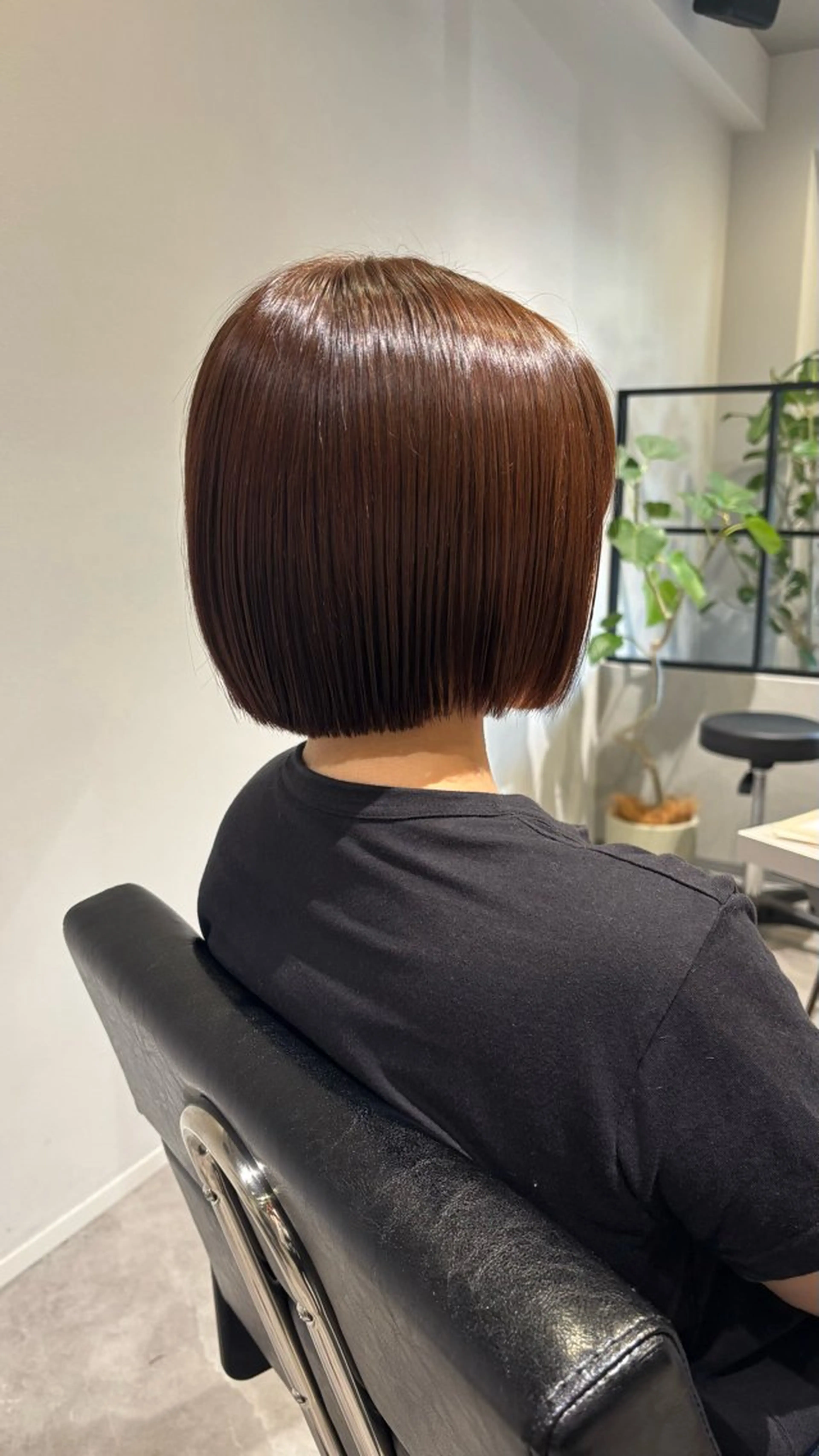 ミディアム ボブ カット YURINO /ボブ ベージュ/ハイトーンのヘアスタイル