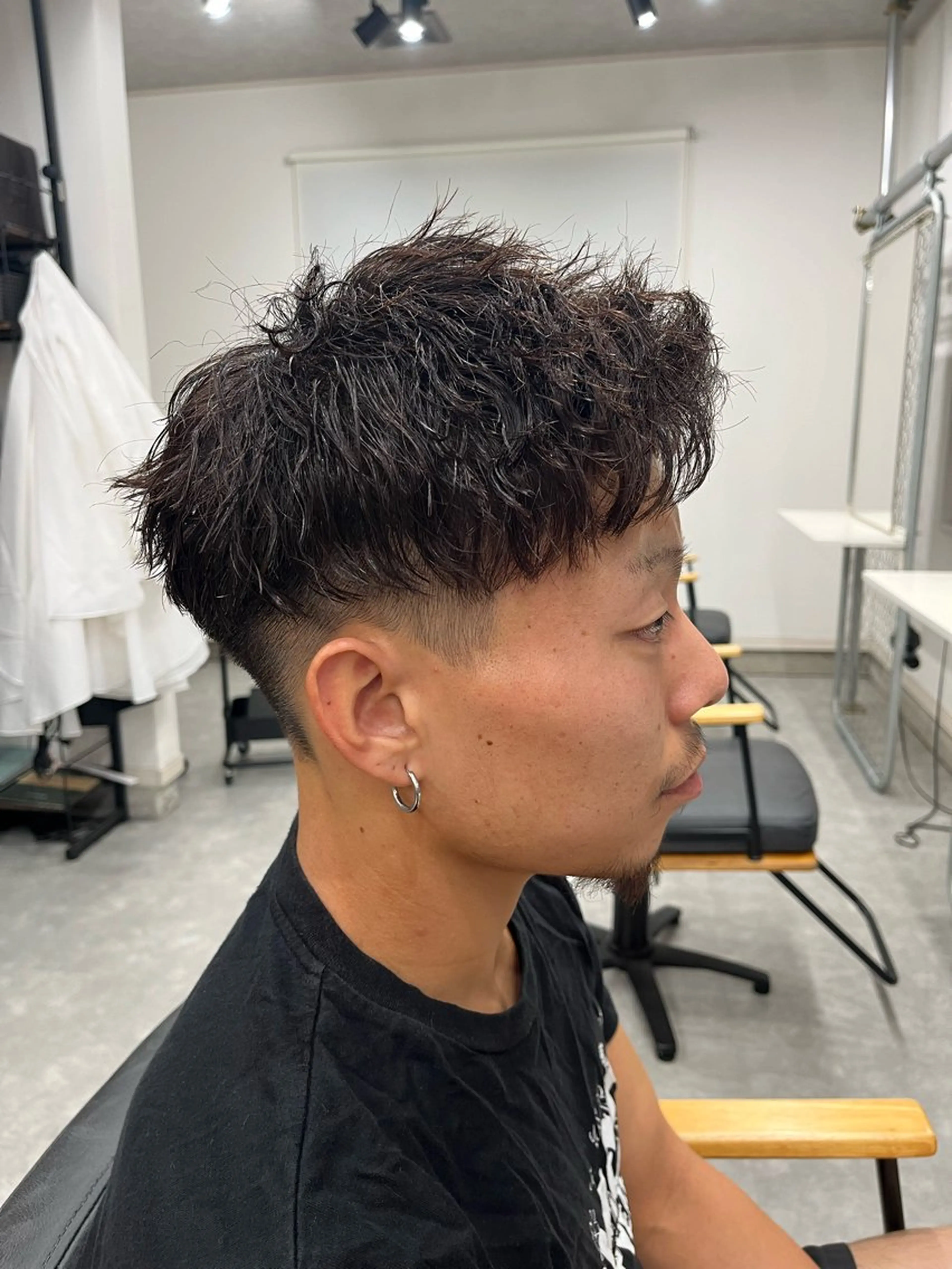 パーマ メンズ メンズパーマ メンズショート ツイストスパイラルパーマ スパイラルパーマ FeU【フゥ】所属・メンズパーマ WATARUのヘアスタイル