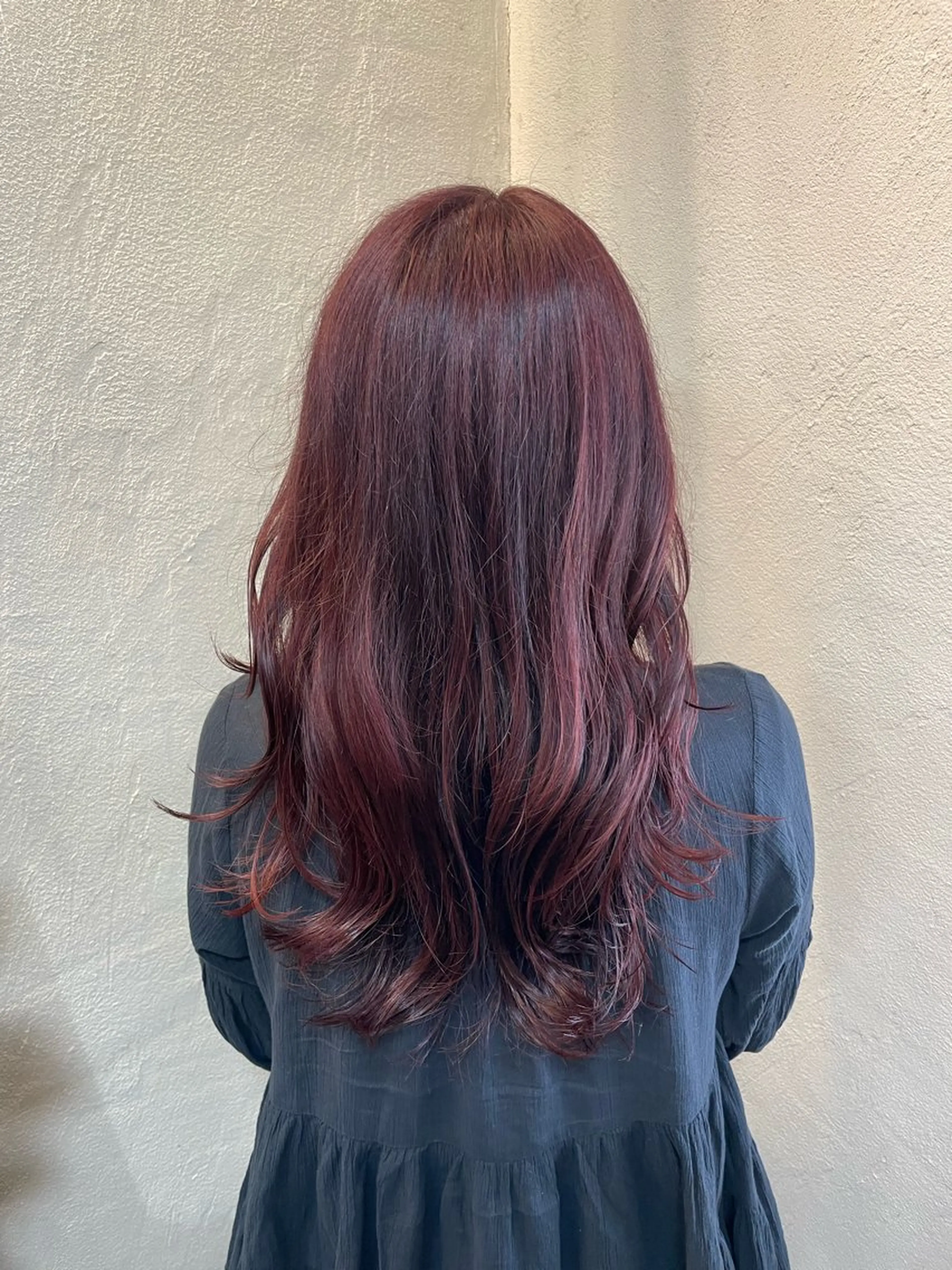 ロング カット ヘアカラー 大庭 萌瑚のヘアスタイル