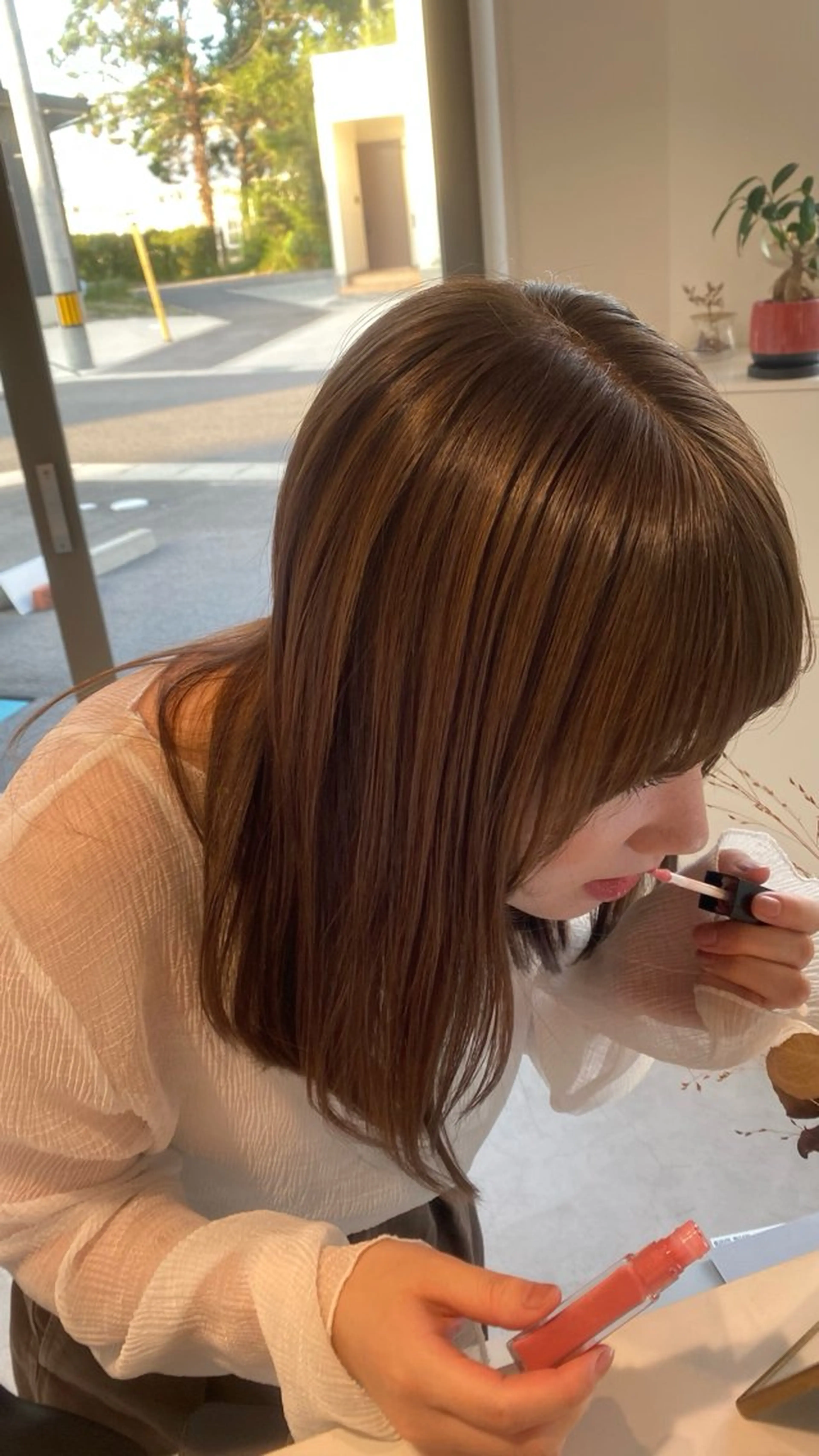 セミロング カラー カット ヘアカラー aimee 北垣 愛夏のヘアスタイル