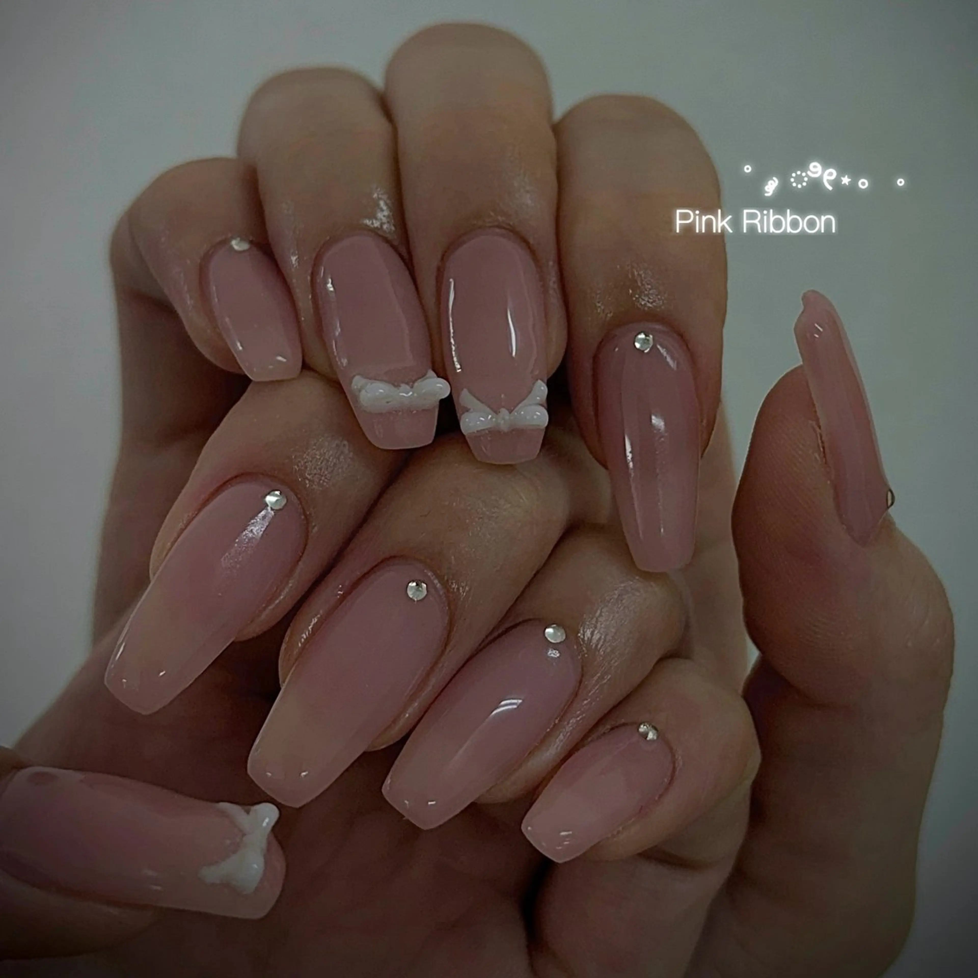 ネイル ストーンネイル ハンドネイル Arowa 伊田のネイルデザイン