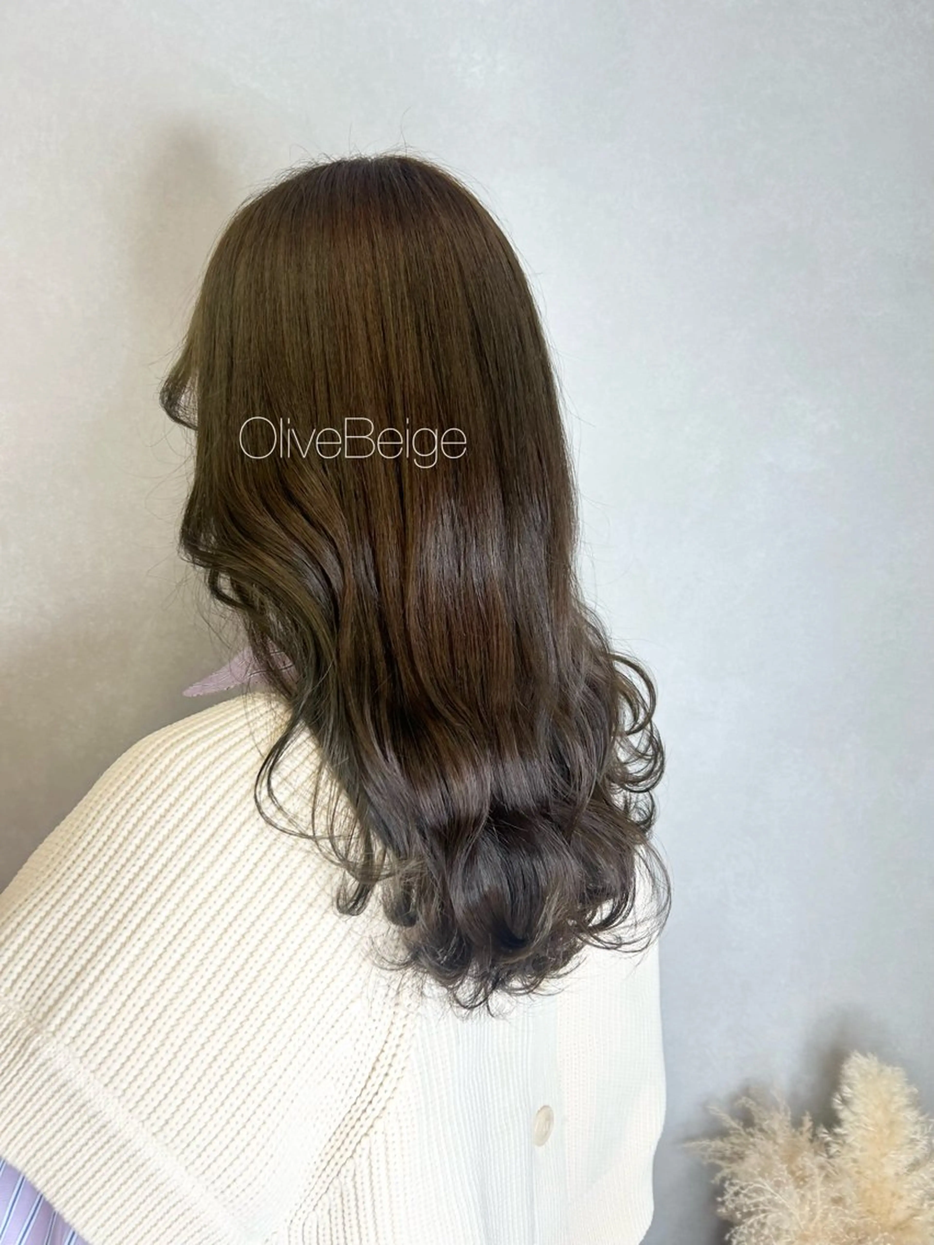 ロング カラー ベージュカラー オリーブベージュ カット ヘアカラー 暖色･似合わせカラー (廣石沙英🎀)のヘアスタイル