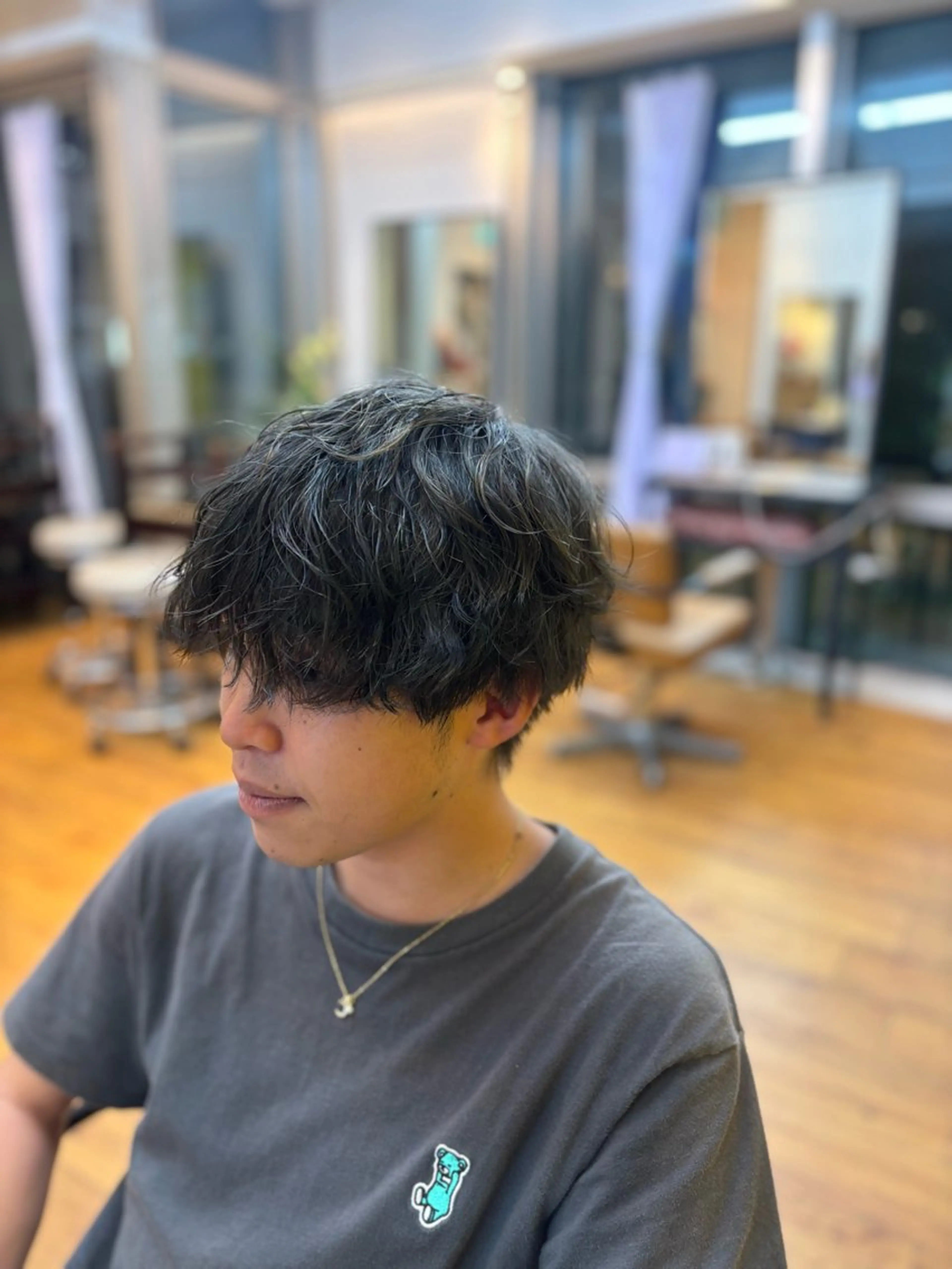 ショート カラー パーマ メンズ メンズブリーチ アッシュ ブリーチ カネコ ナナミのヘアスタイル