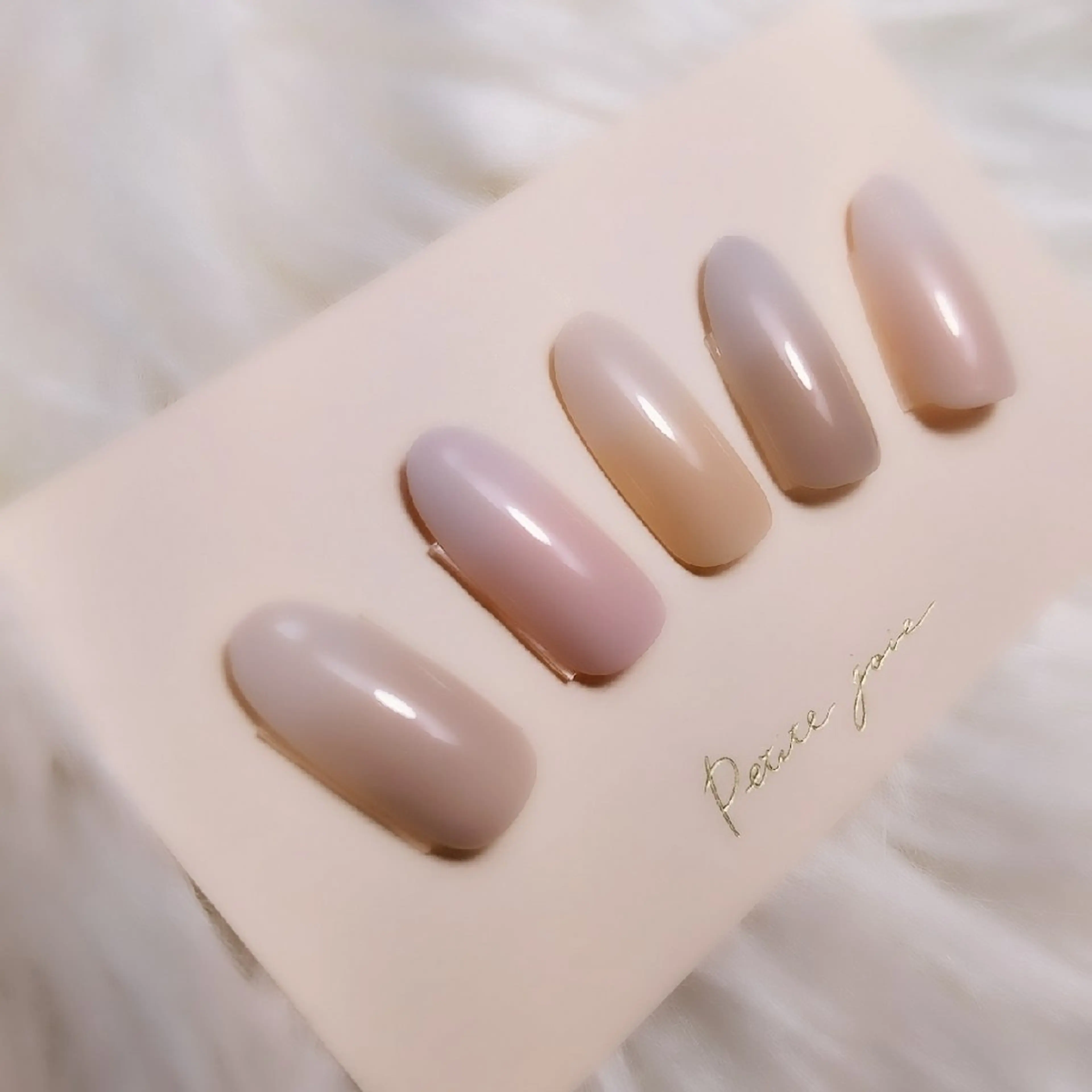 ネイル オーロラネイル Éva nail MARIのネイルデザイン