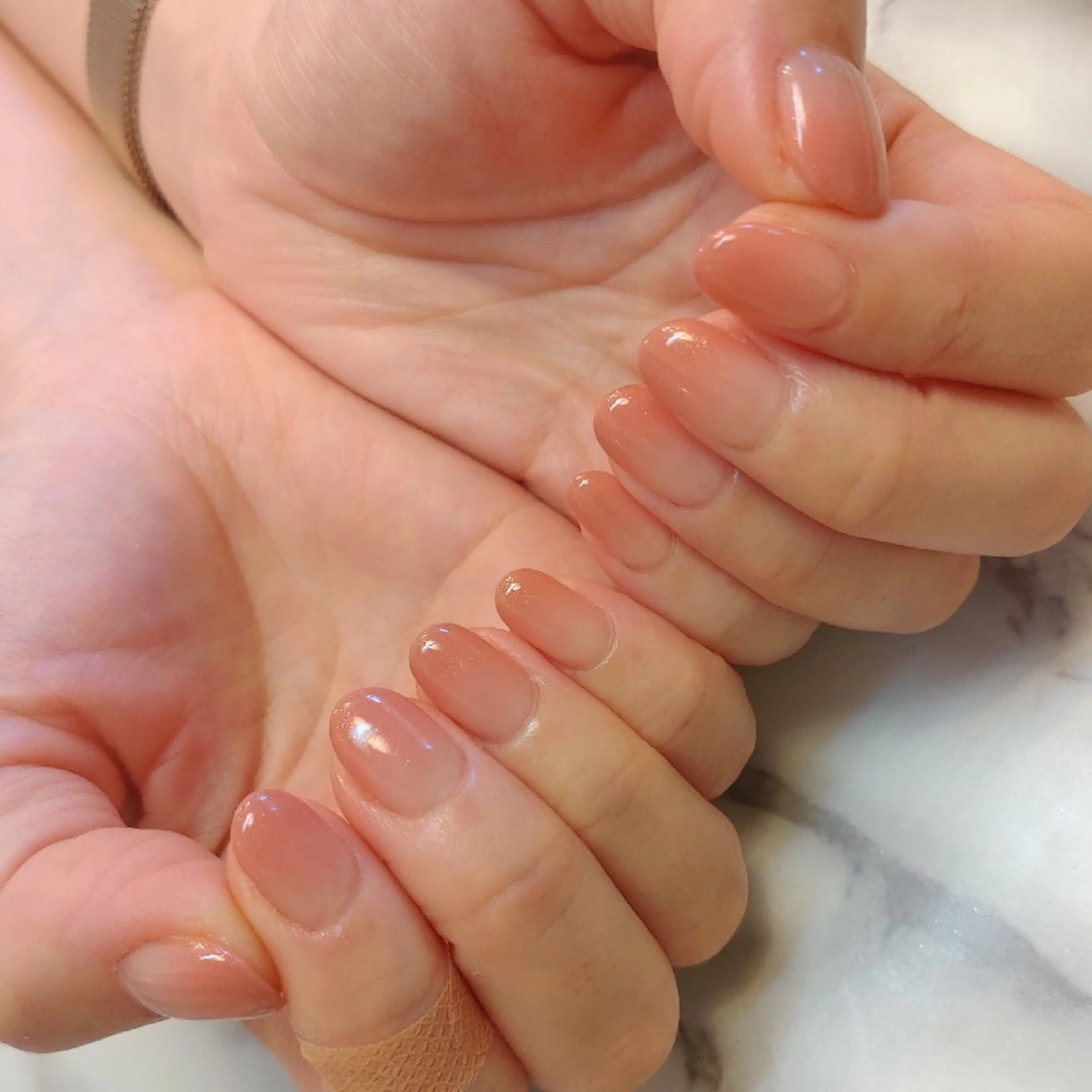 ネイル グラデーション ジェヌインネイル 河内のネイルデザイン