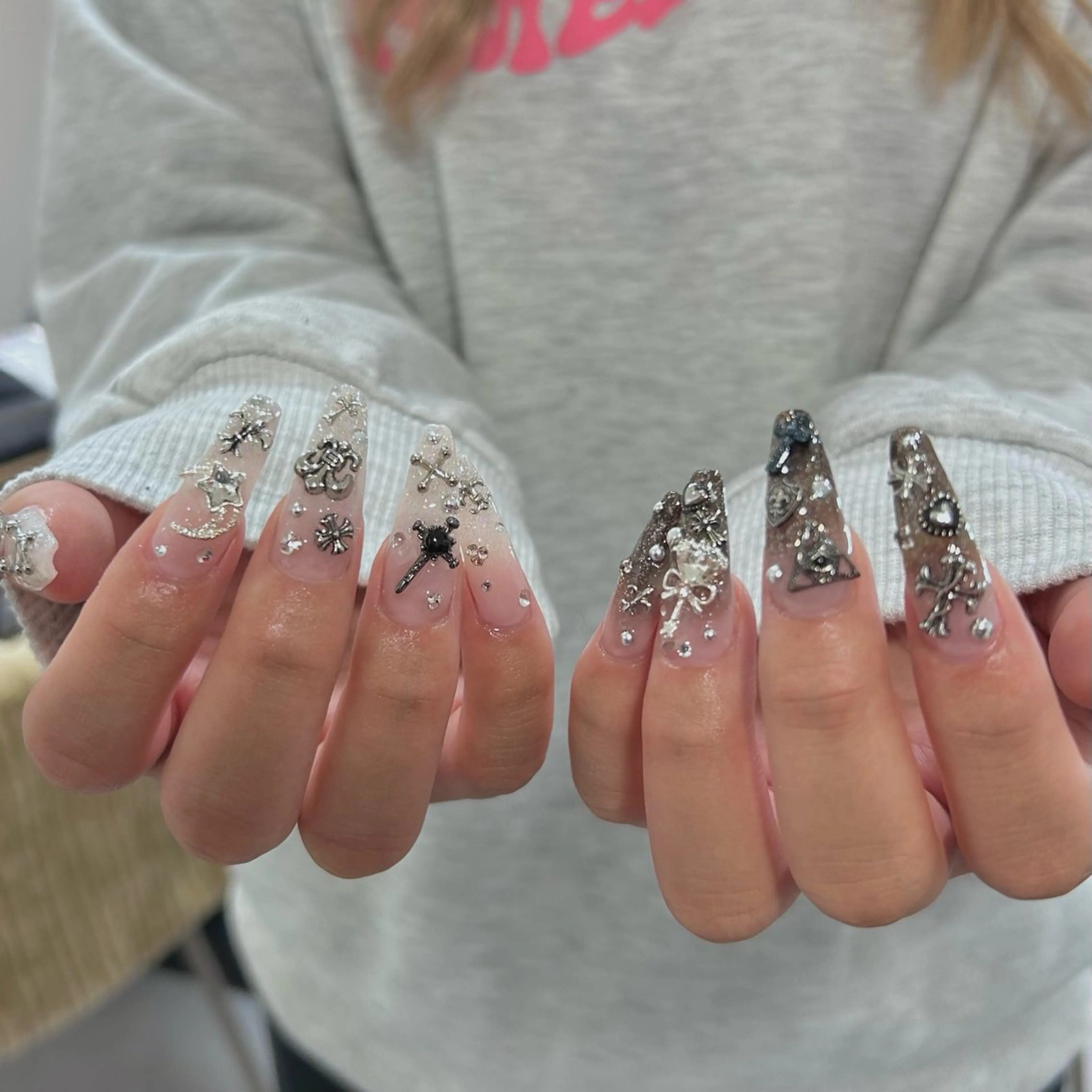 ネイル グラデーション ラメ(グリッター) マグネットネイル ミラーネイル ニュアンスネイル ハンドネイル Lumi de nailsのネイルデザイン