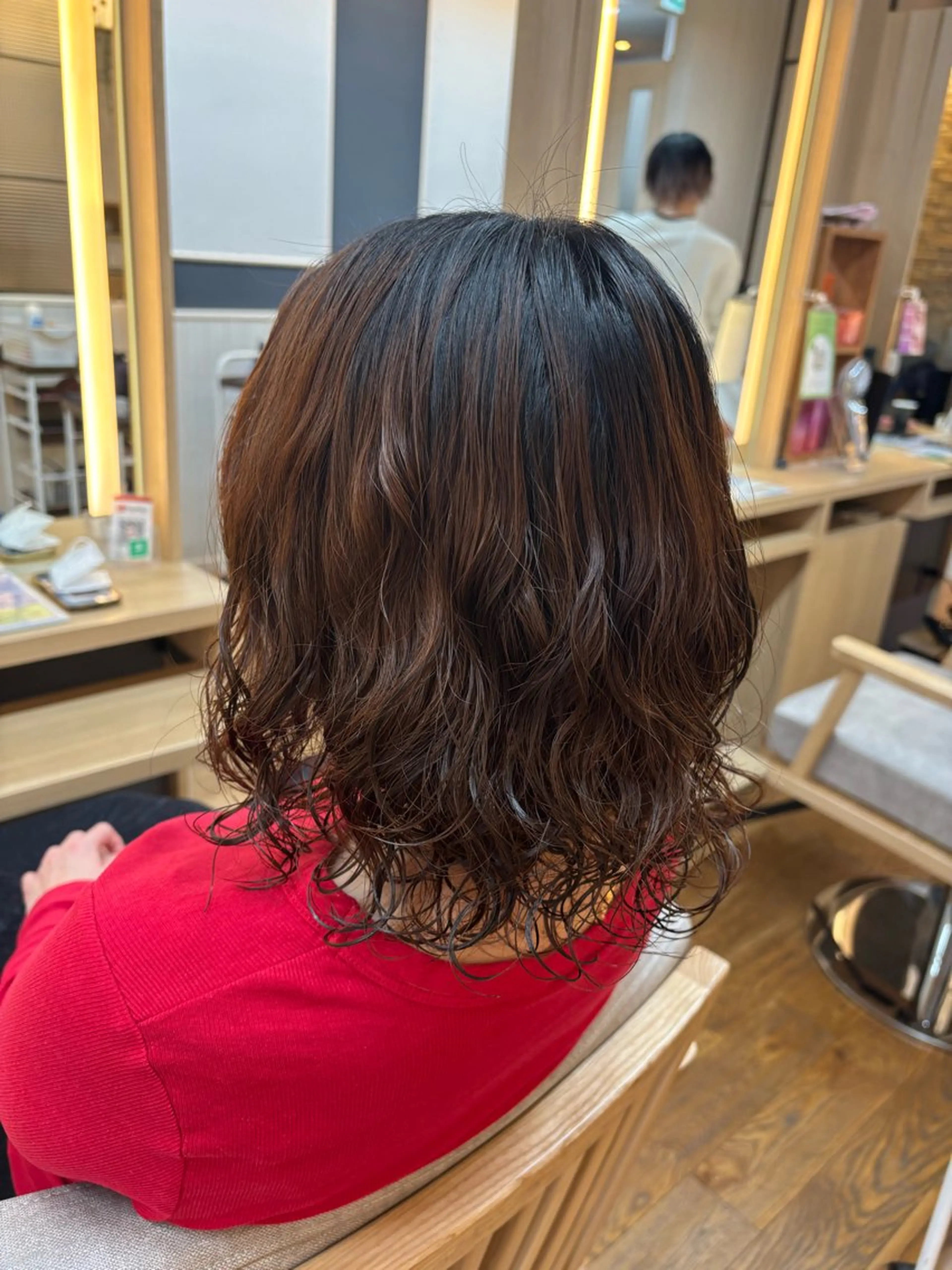 ミディアム パーマ ミディアムパーマ カット ヘアカラー パーマ 韓国ヘア sasugaのヘアスタイル