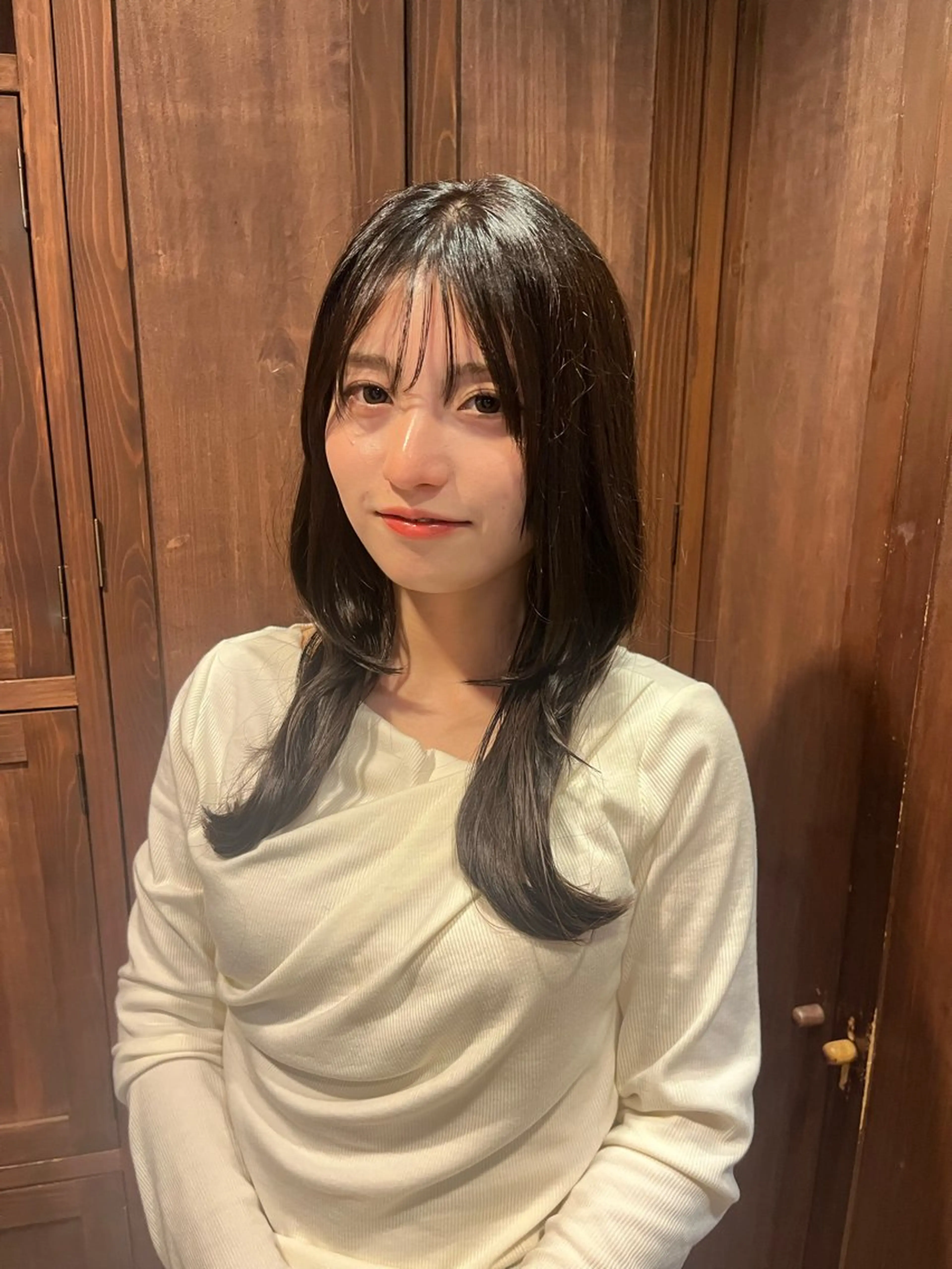 ロング 顔まわりレイヤー 顔周りカット レイヤーカット ✂︎grace ✂︎mahoのヘアスタイル