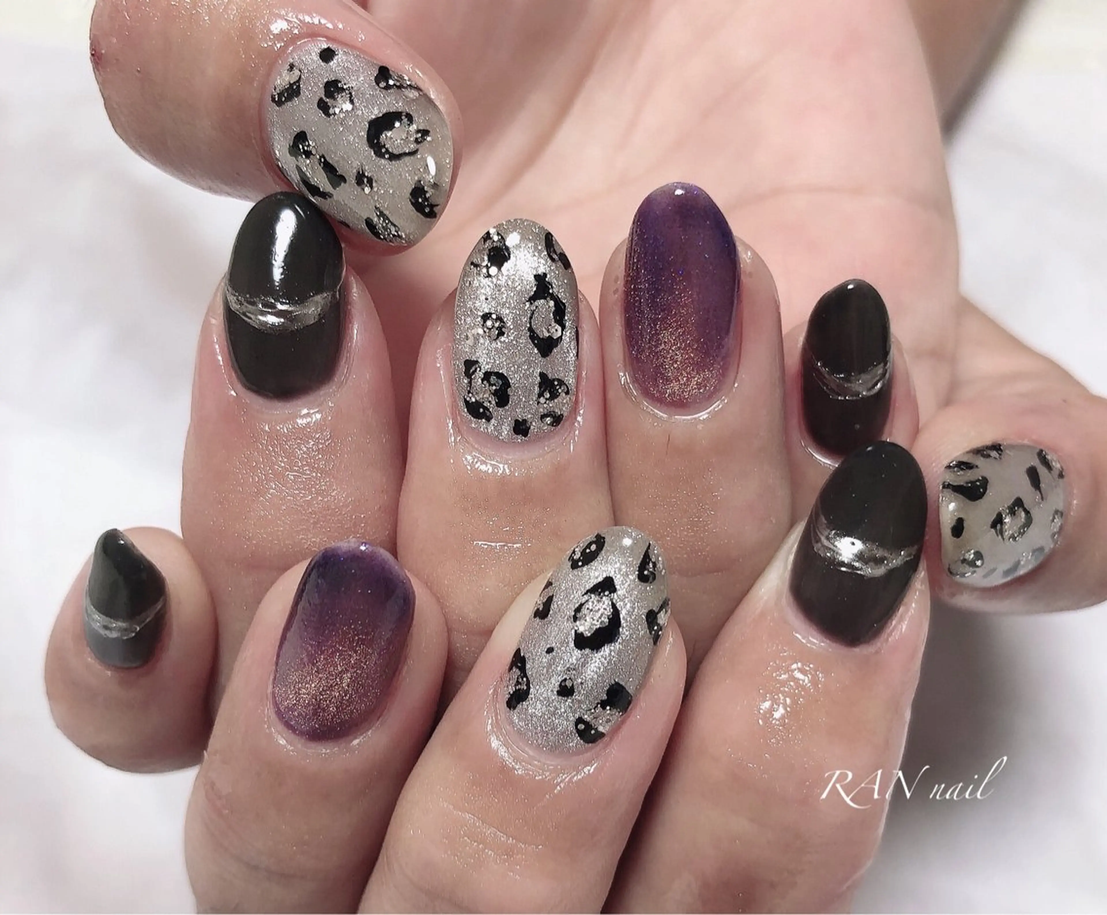 ネイル アニマル柄 キラキラネイル ラメ(グリッター) マグネットネイル ニュアンスネイル RAN nail 〜ランネイル〜所属・RAN nailのネイルデザイン