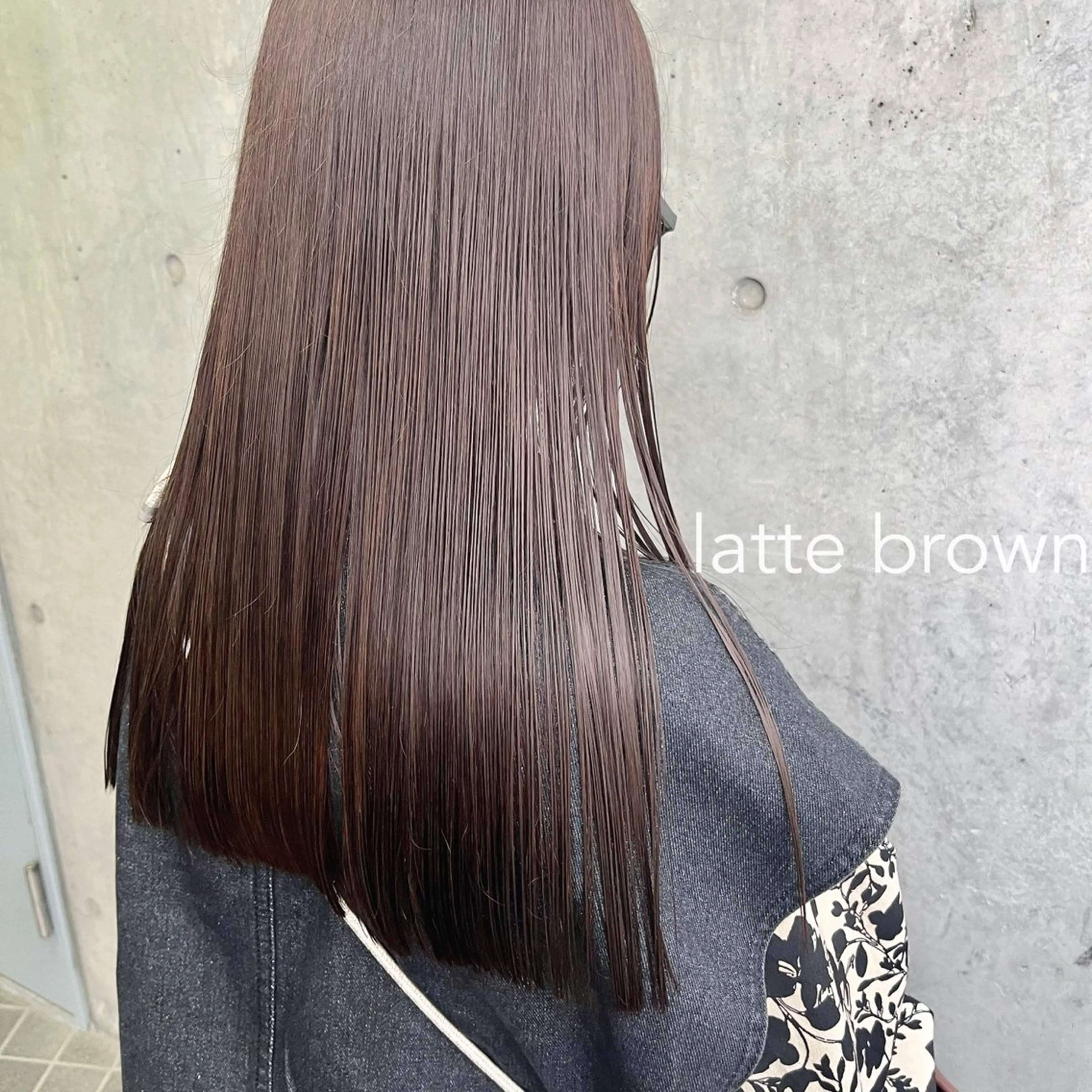 ロング カラー ベージュカラー ブラウンカラー ココアブラウン グレージュ モカベージュ カット ヘアカラー トリートメント ヘッドスパ ヘアセット カジュアルを女っぽく 𝗮𝘆𝗮𝗰𝗼のヘアスタイル