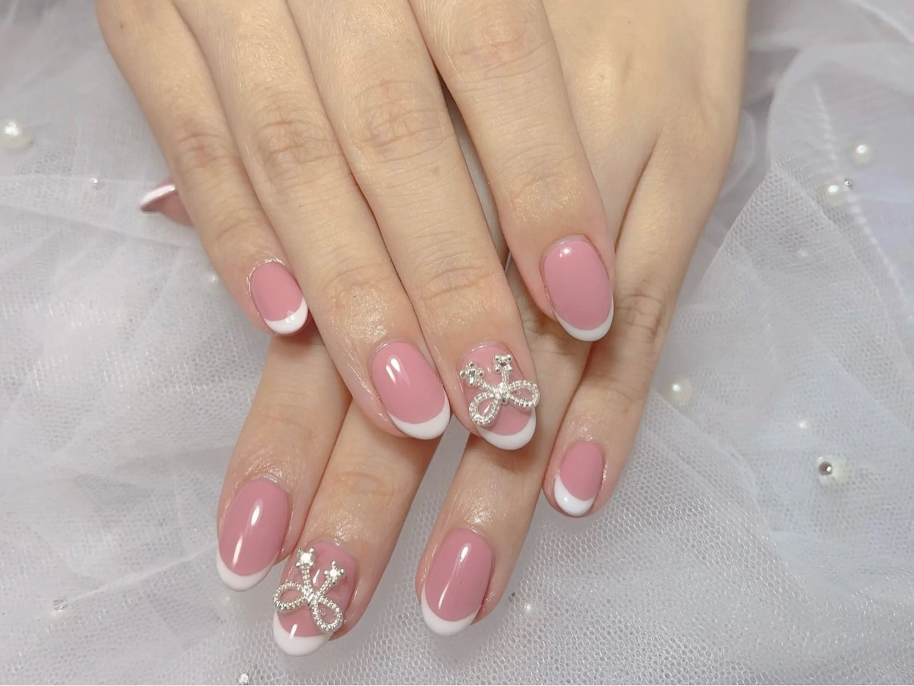 ネイル フレンチネイル 西野 カナのネイルデザイン