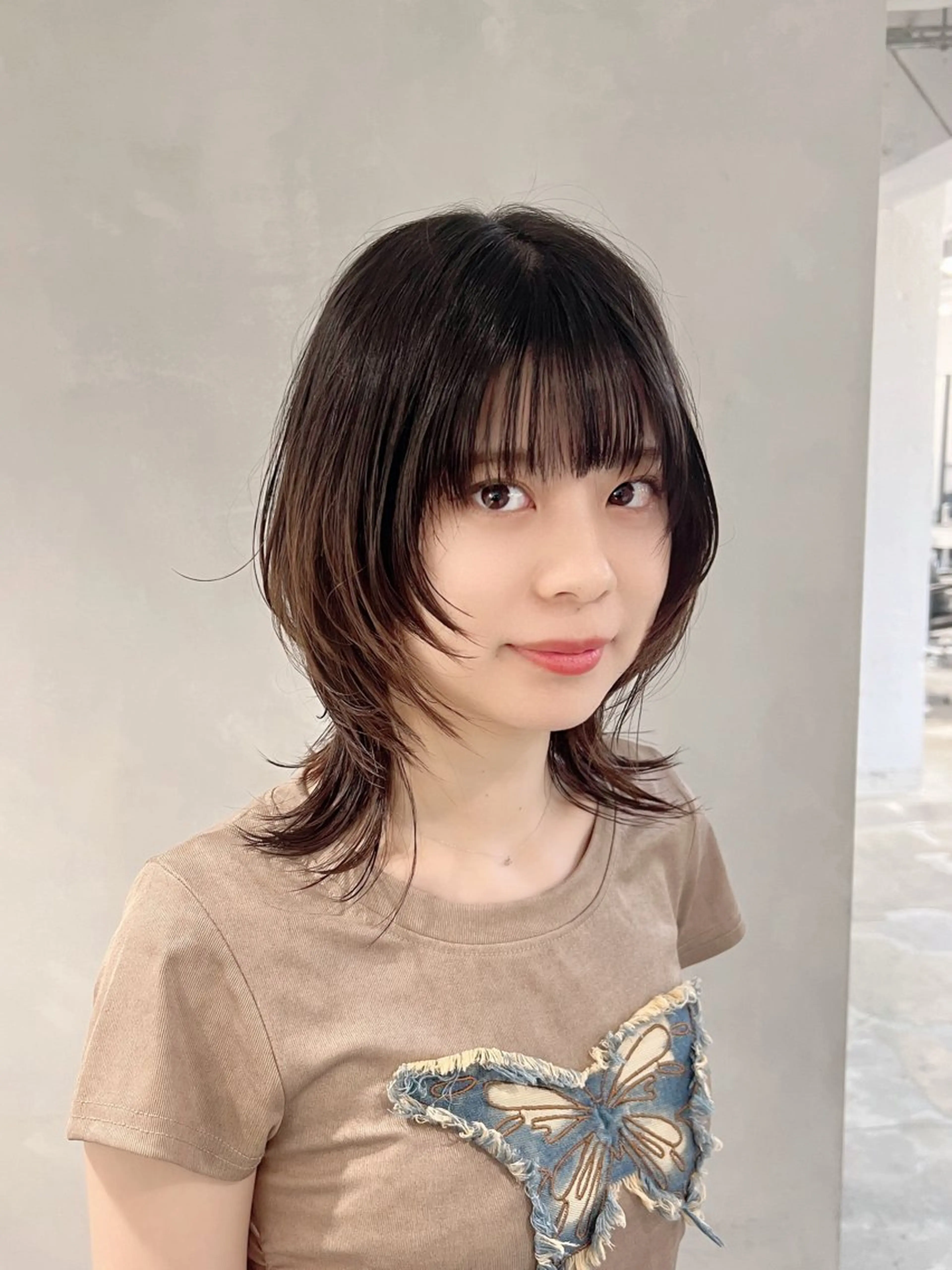 ミディアム レイヤーカット ウルフカット ウルフレイヤー カット ヘアカラー ハイライト／レイヤー 木下翔太のヘアスタイル