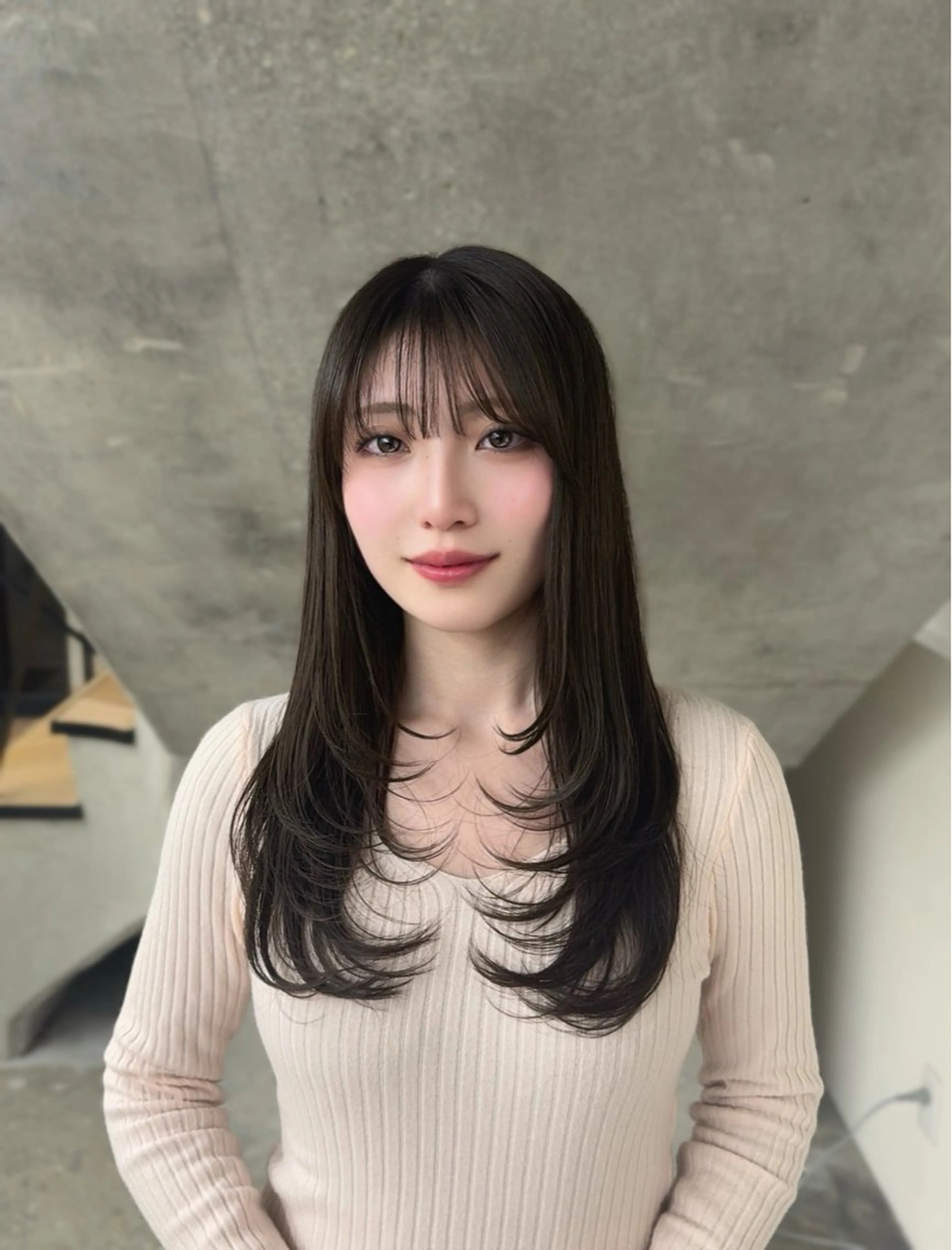 ロング カラー レイヤーカット 小野寺 彩圭のヘアスタイル